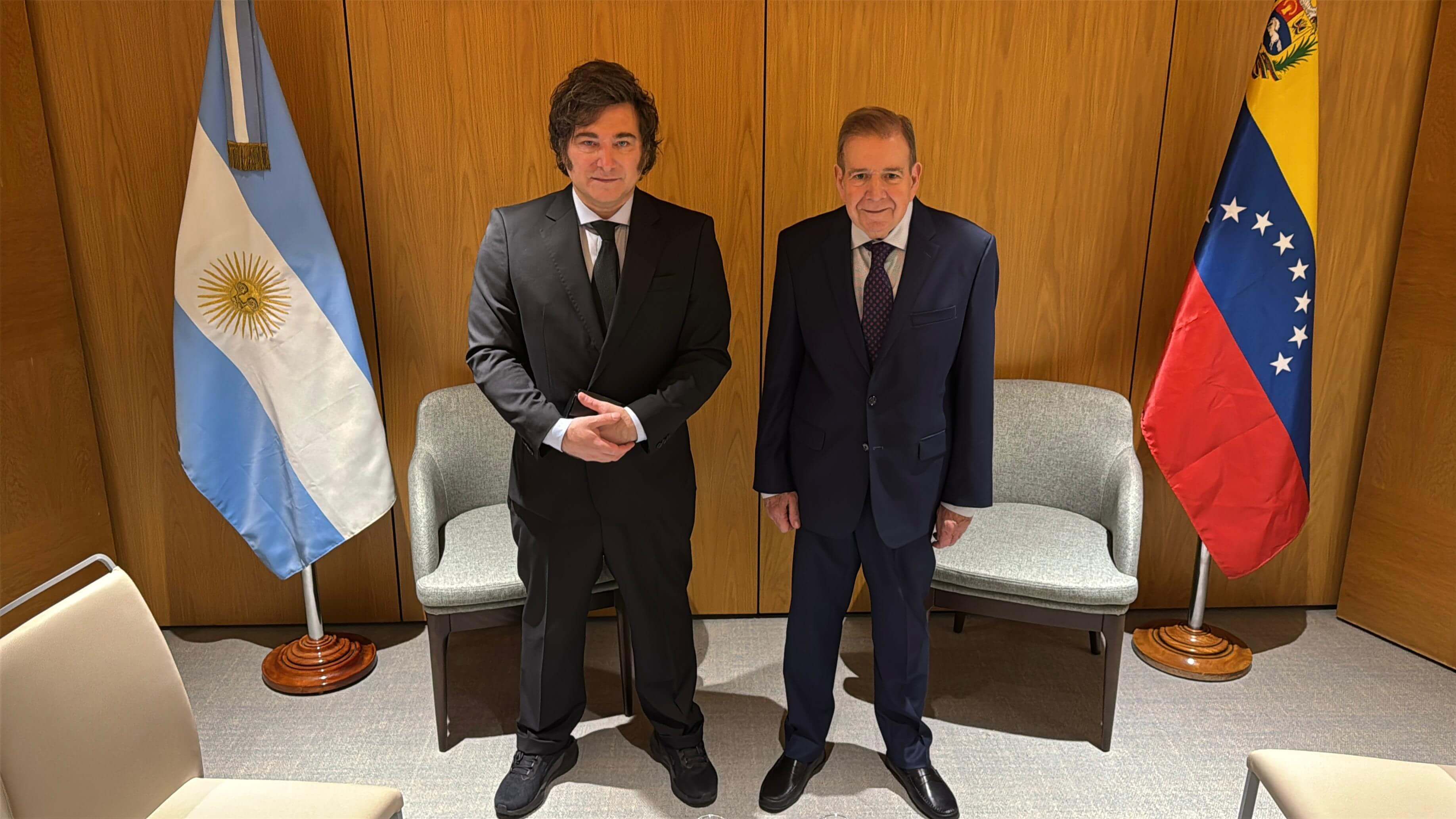  Javier Milei y Edmundo González (Oficina del Presidente)
