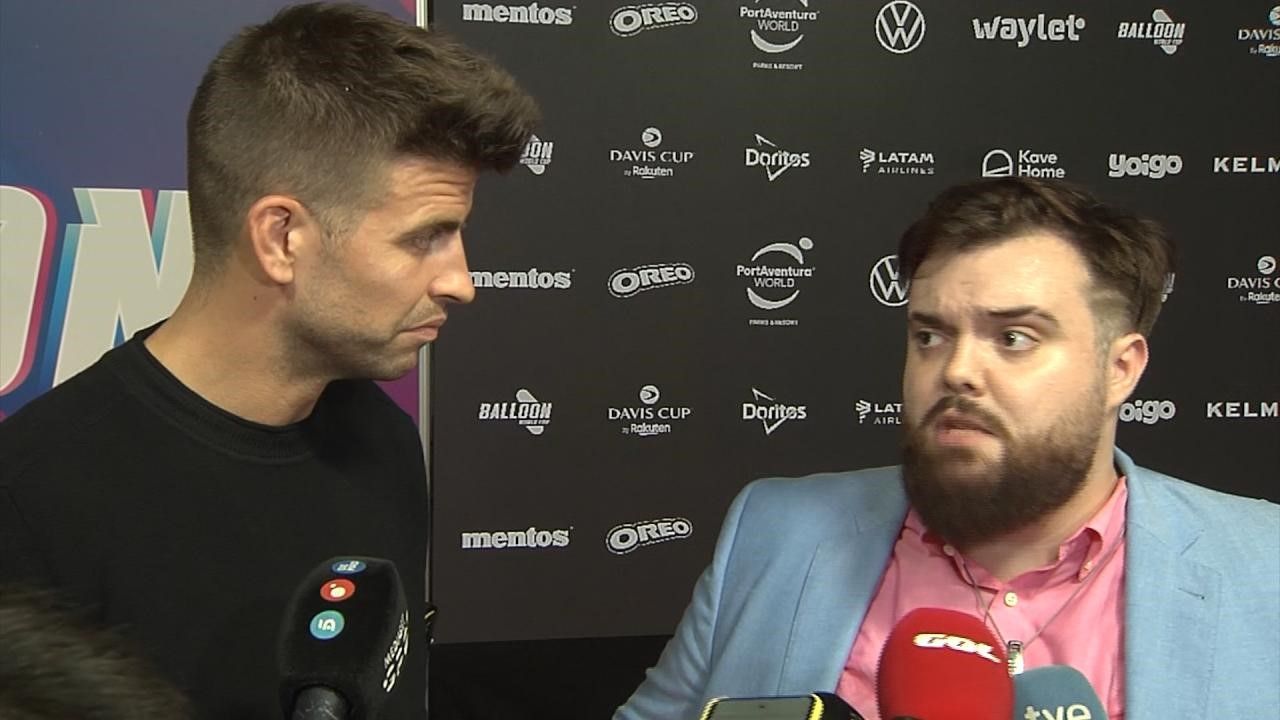  Ibai Llanos y Piqué, tras la celebración del Mundial de Globos.