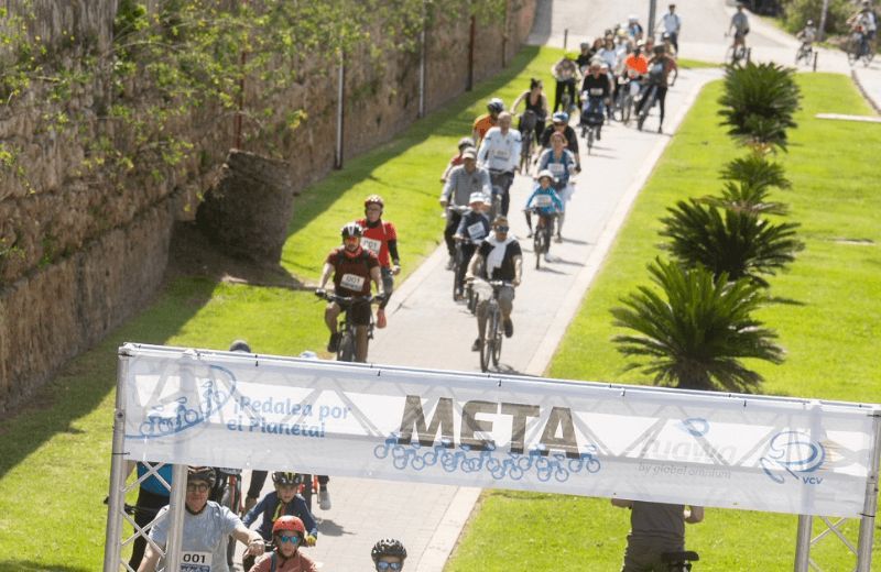  III ‘Pedalea por el Planeta’