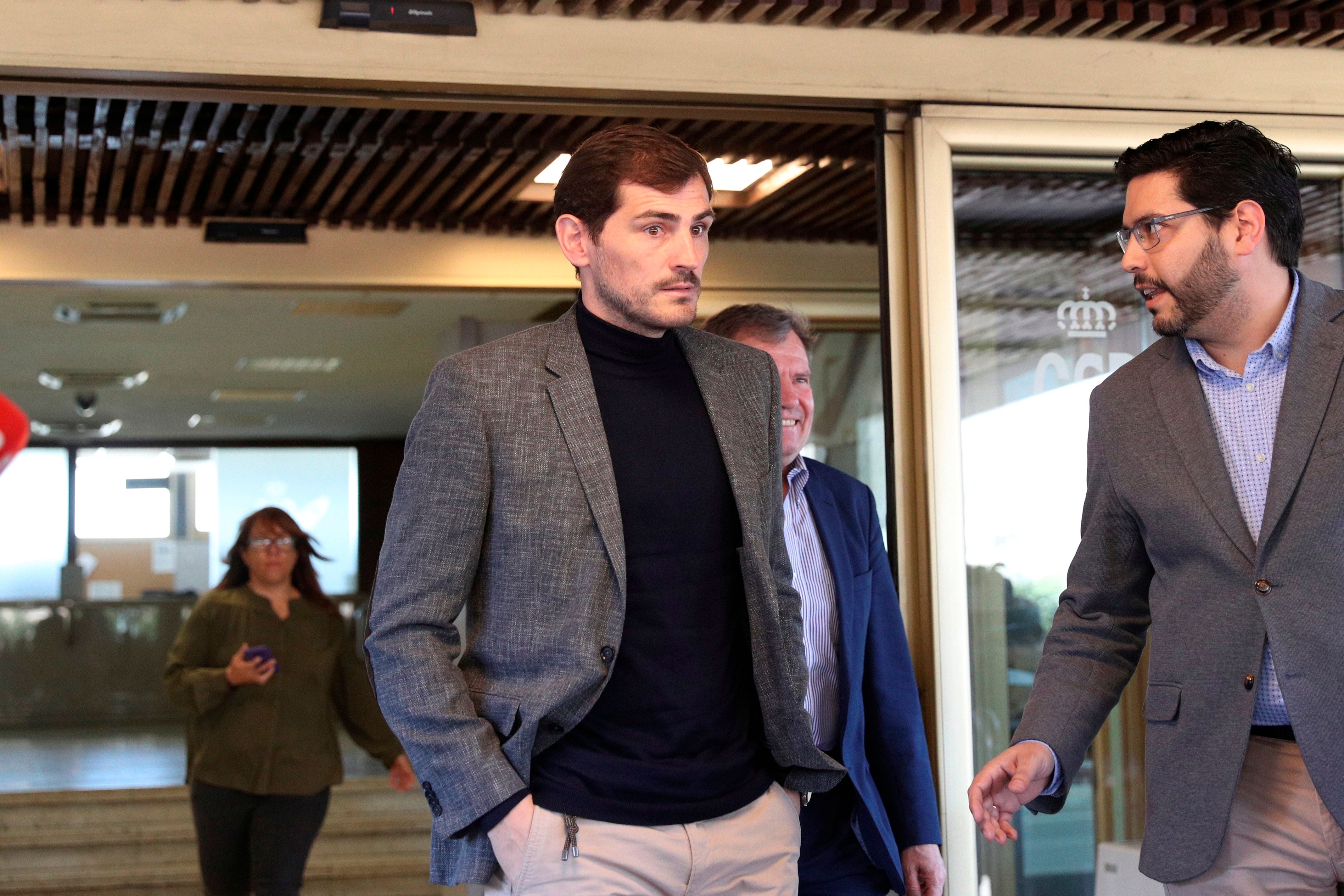  Iker Casillas sale de la sede del Consejo Superior de Deportes.