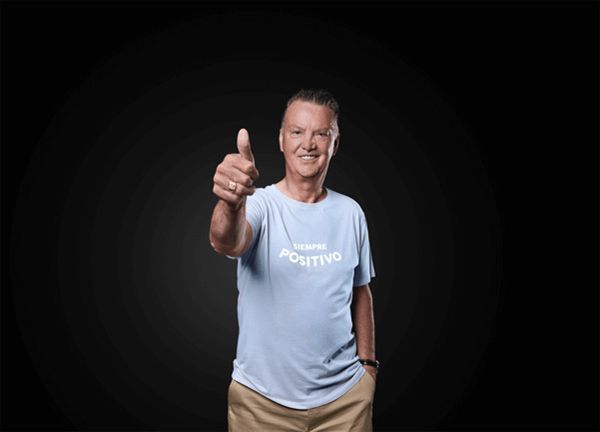  Louis Van Gaal en la campaña 'Siempre + Positivo'