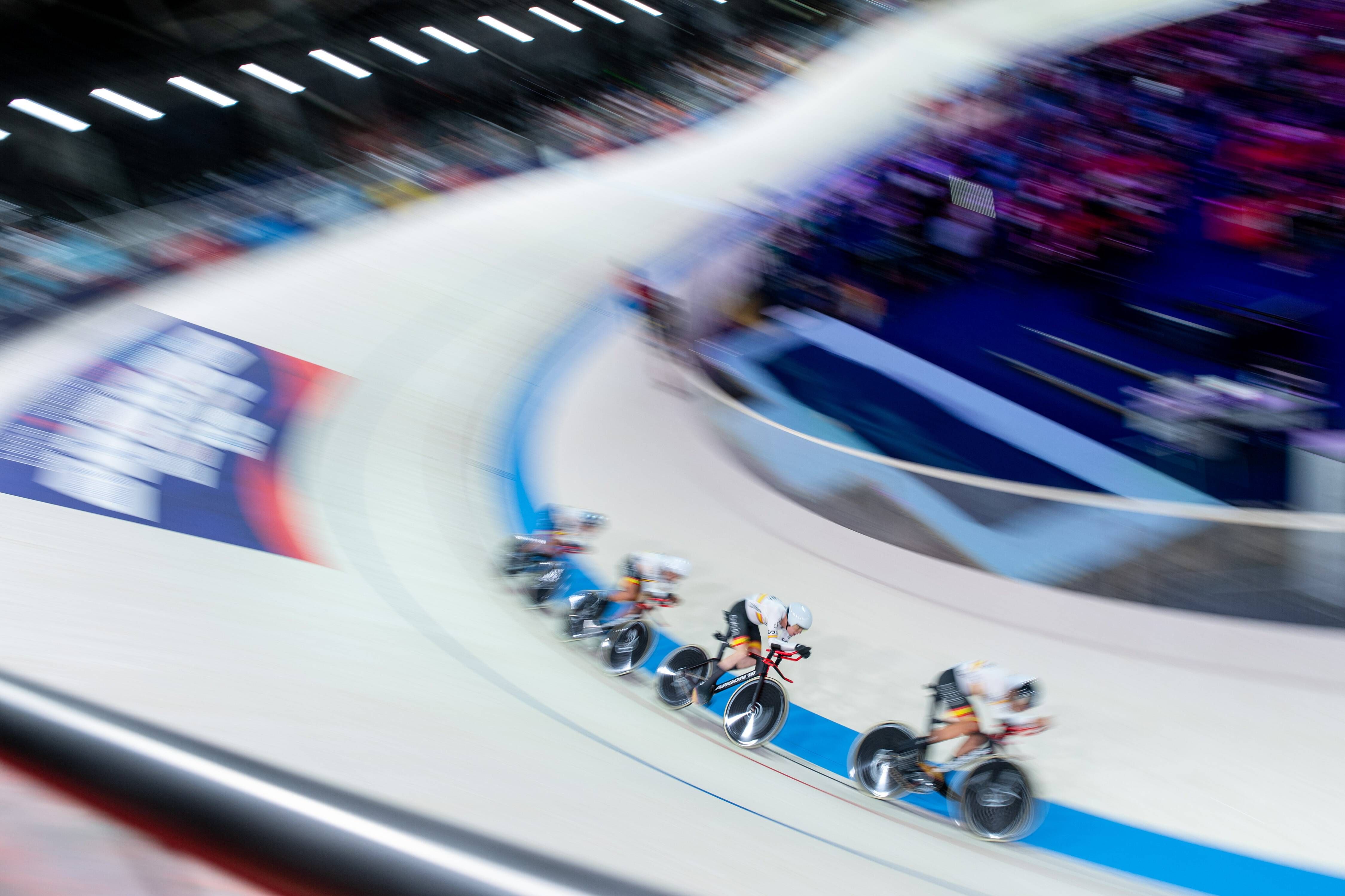  Sebastian Mora, en una competición de ciclismo en pista.