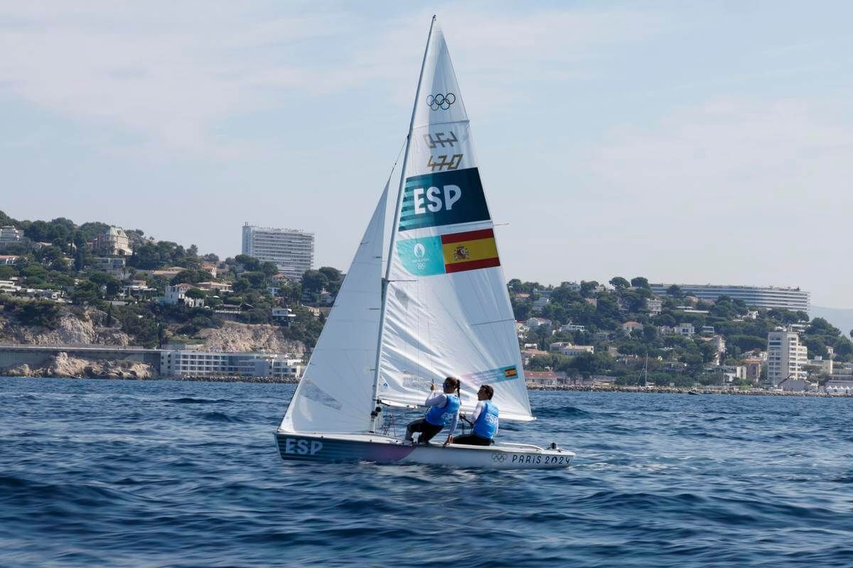 Jordi Xammar y Nora Brugman, en la Medal Race del 470 mixto.
