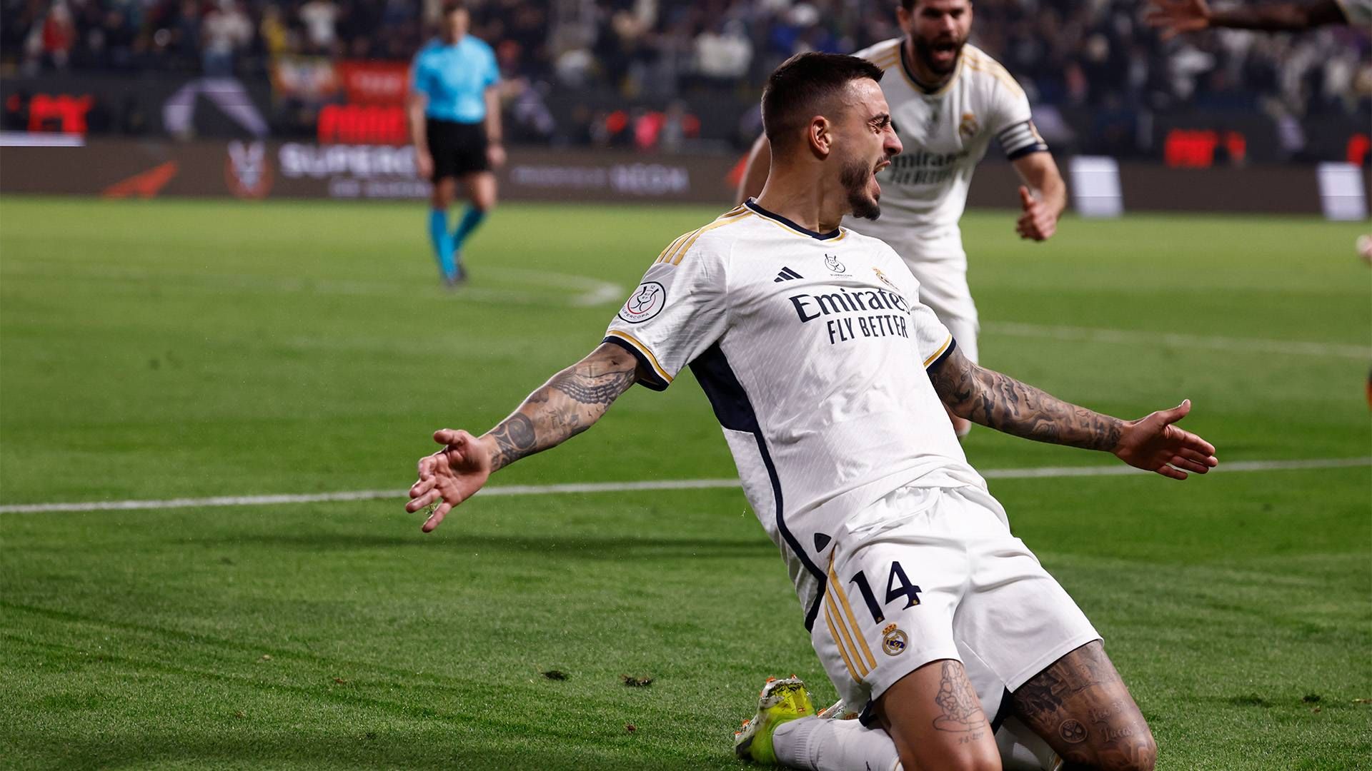  Joselu Mato celebra su en del Real Madrid-Atlético en la Supercopa.