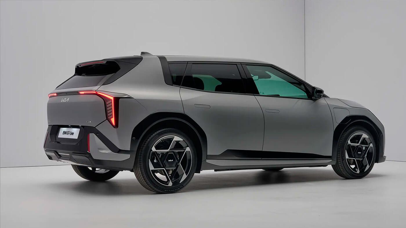 KIA EV4