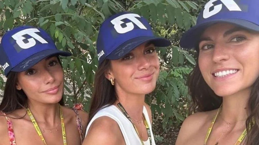  La imagen de Sira Martínez junto a sus amigas (@siramartinez)
