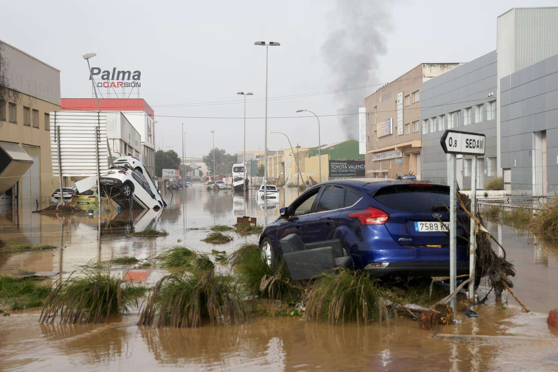  La riada provocada por la DANA en Valencia, en las cercanías de Sedaví.