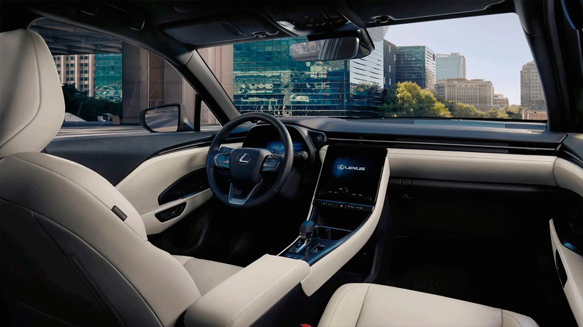  Lexus LBX