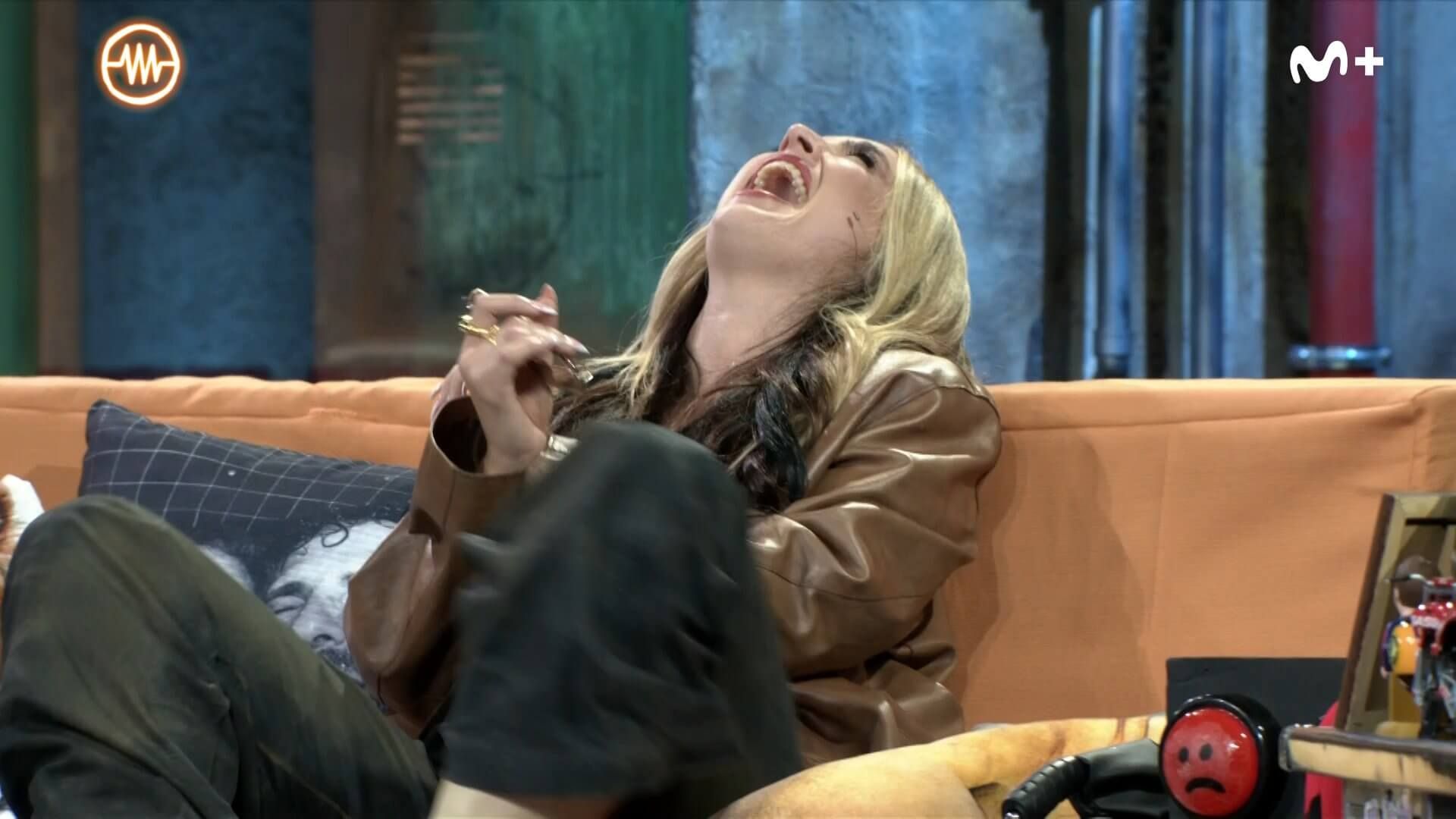  Lola Índigo riéndose en 'La Resistencia', el programa presentado por Broncano