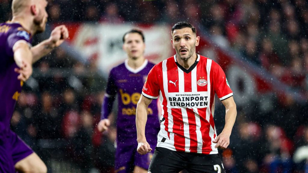 Lucas Pérez en su debut con el PSV (Foto: Cordon Press)