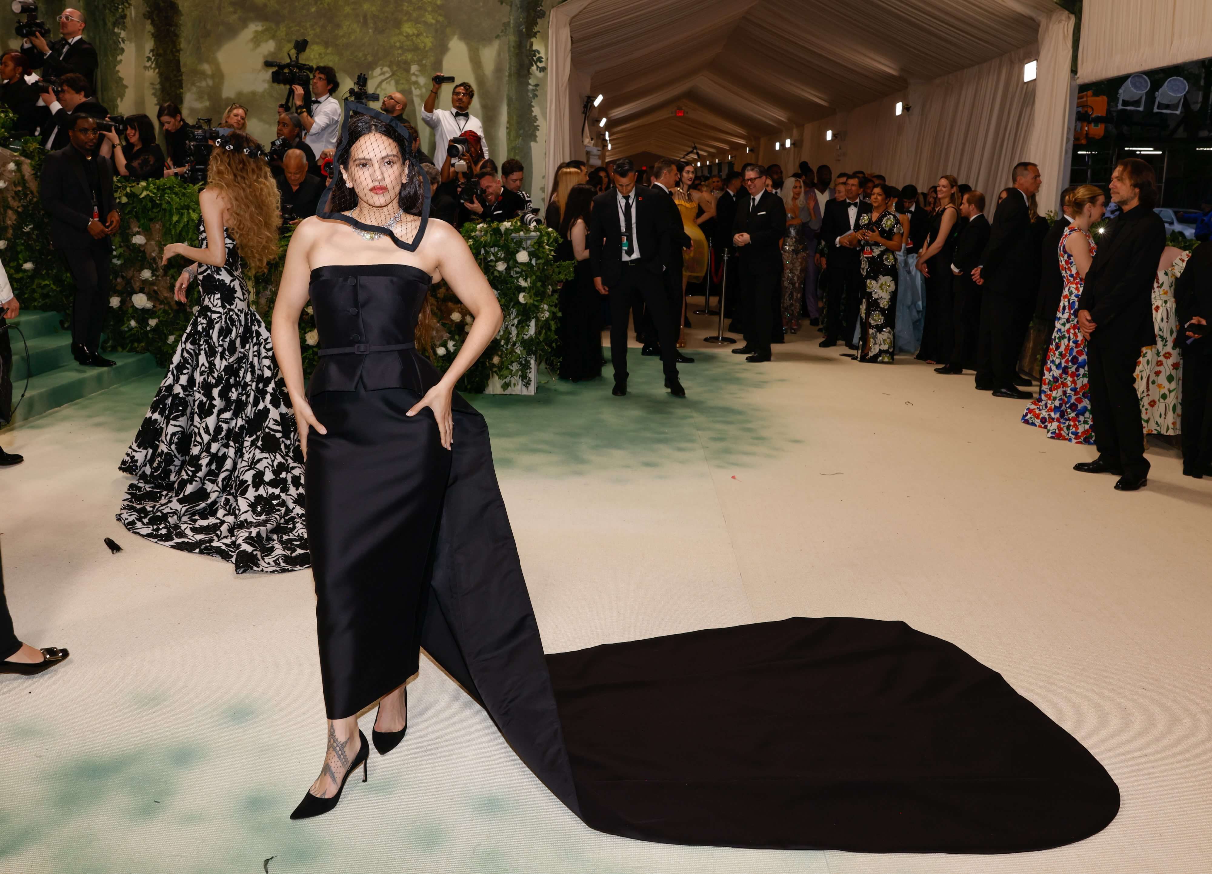  Rosalía en la Met Gala 2024