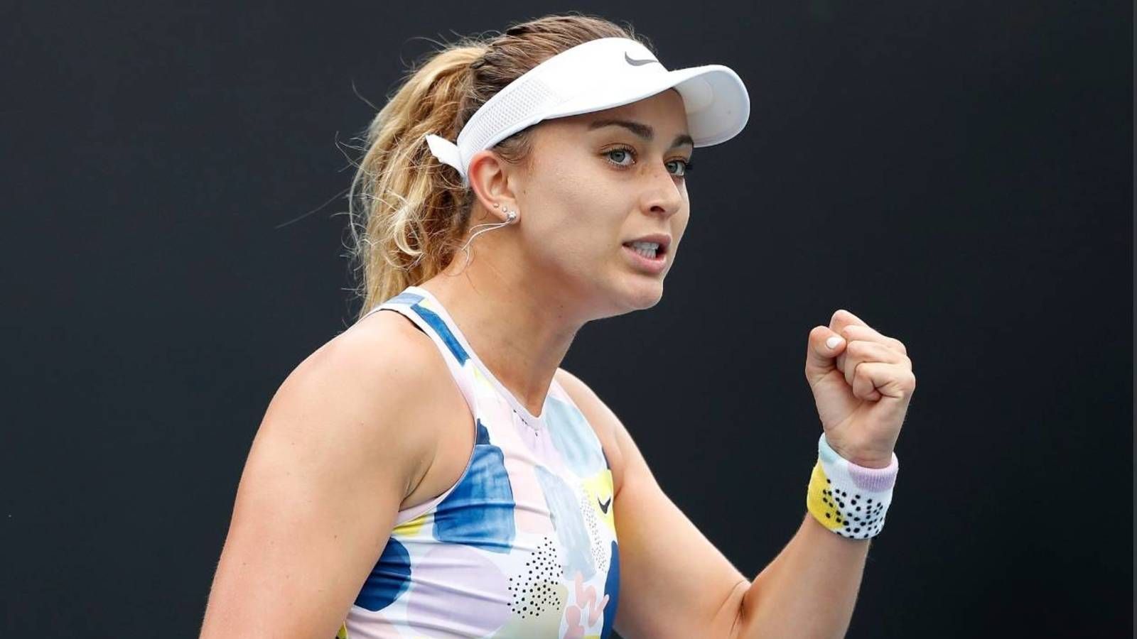  Badosa celebra un punto en un partido.