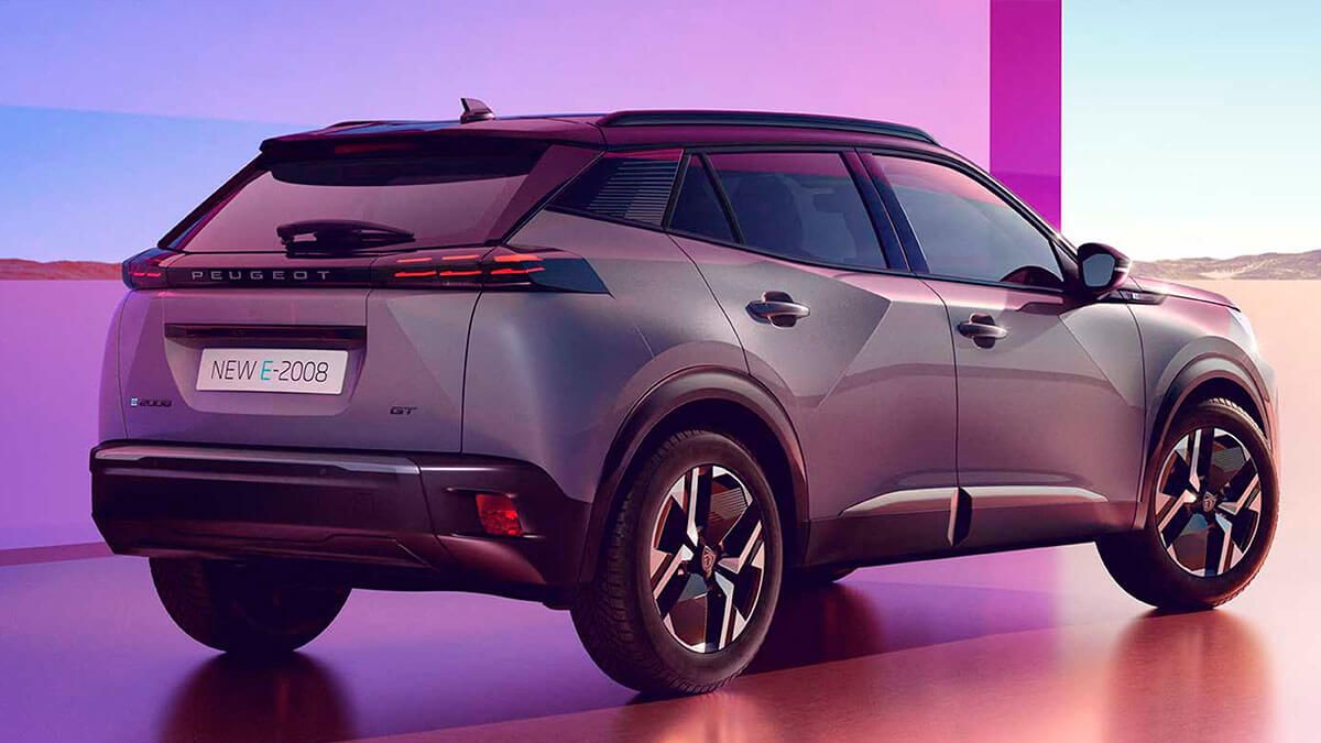  Peugeot e-2008