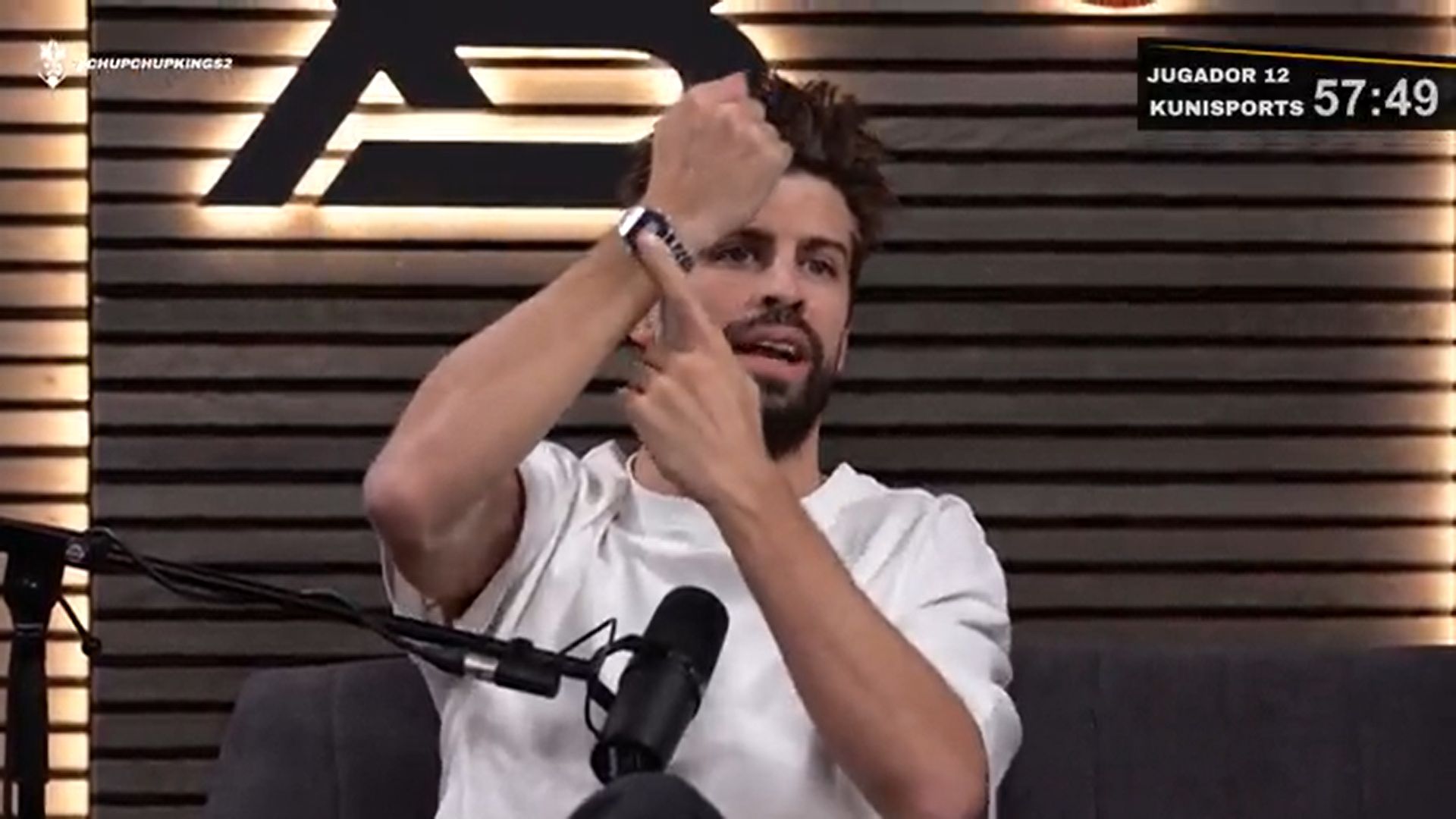 Piqué se toma a cachondeo a Shakira con Casio