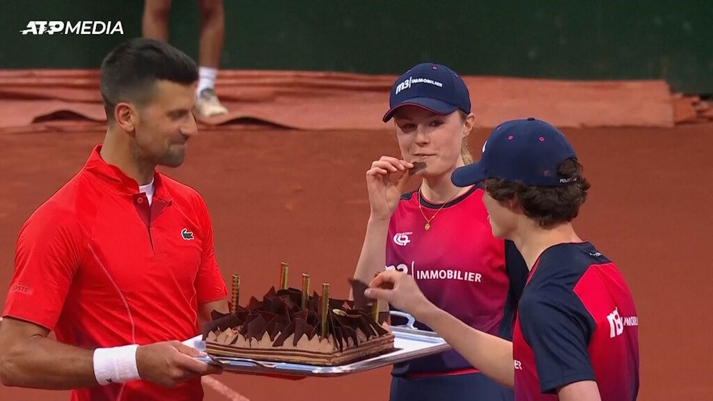  Novak reparte su tarta