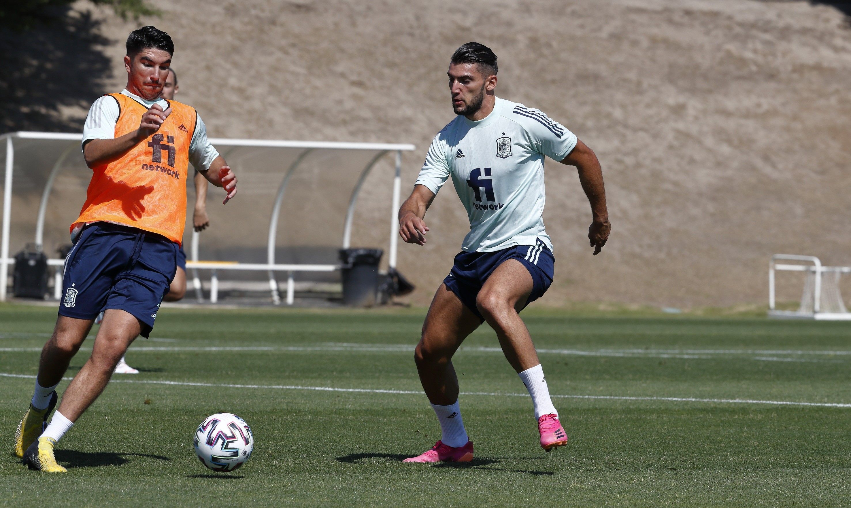  Rafa Mir entrenando.