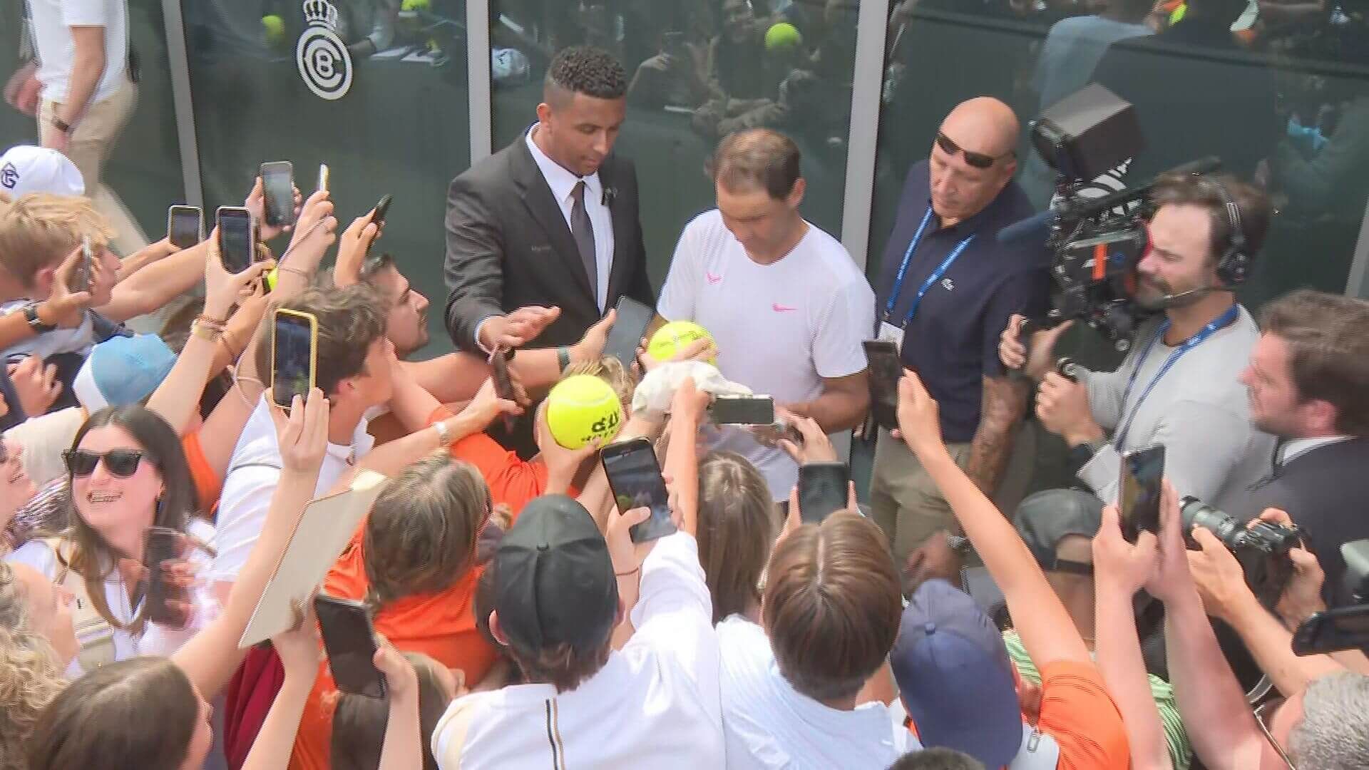 Rafa Nadal desata la locura de los fans en el Conde de Godó