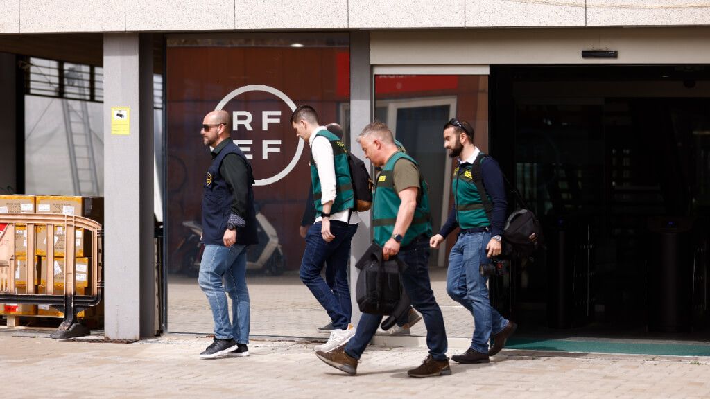  Imágenes de los registros en la RFEF por parte de la UCO (Europa Press)