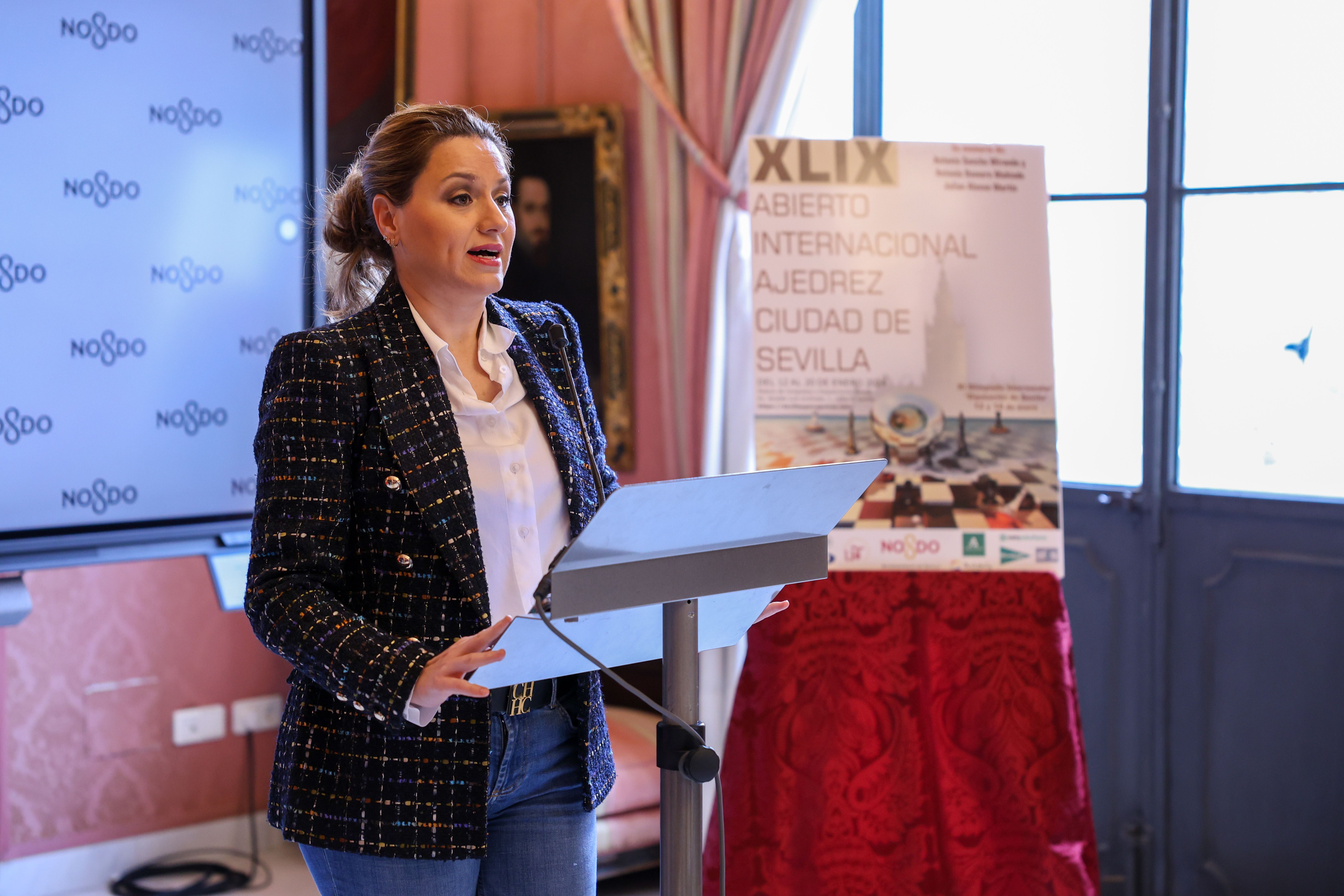  Minerva Salas, en la presentación del Abierto Internacional de Ajedrez.