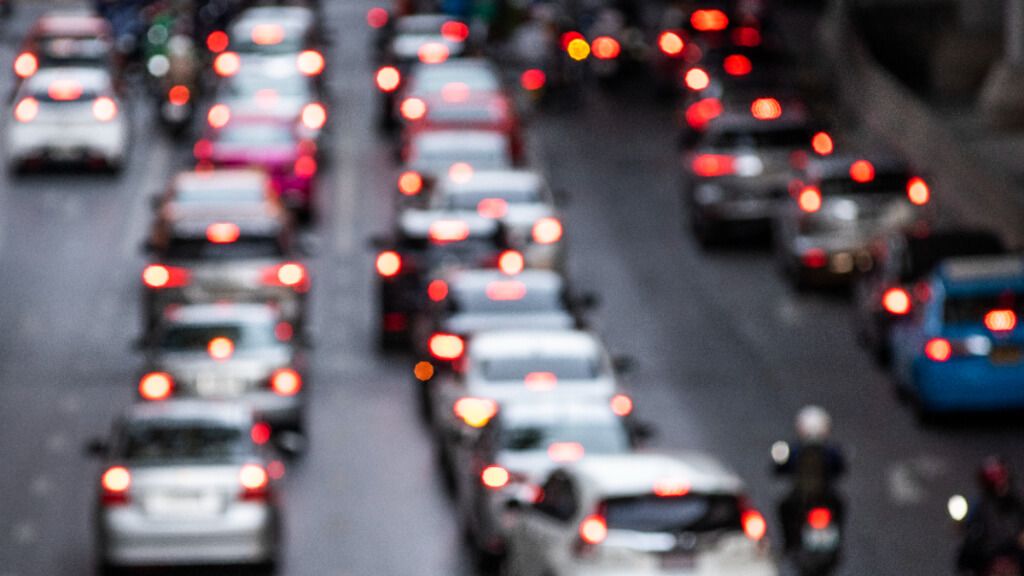 Tráfico denso en carretera