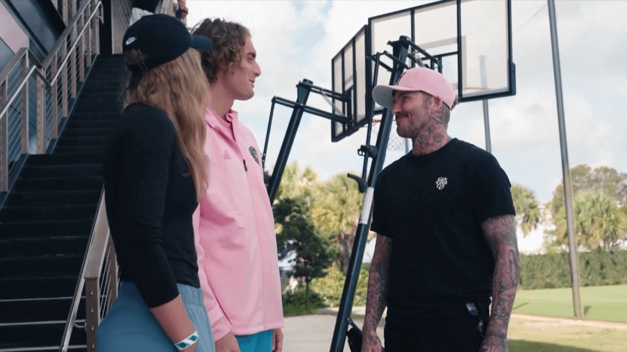 Paula Badosa y Stéfanos Tsitsipás junto a David Beckham (Fuente: SNTV)