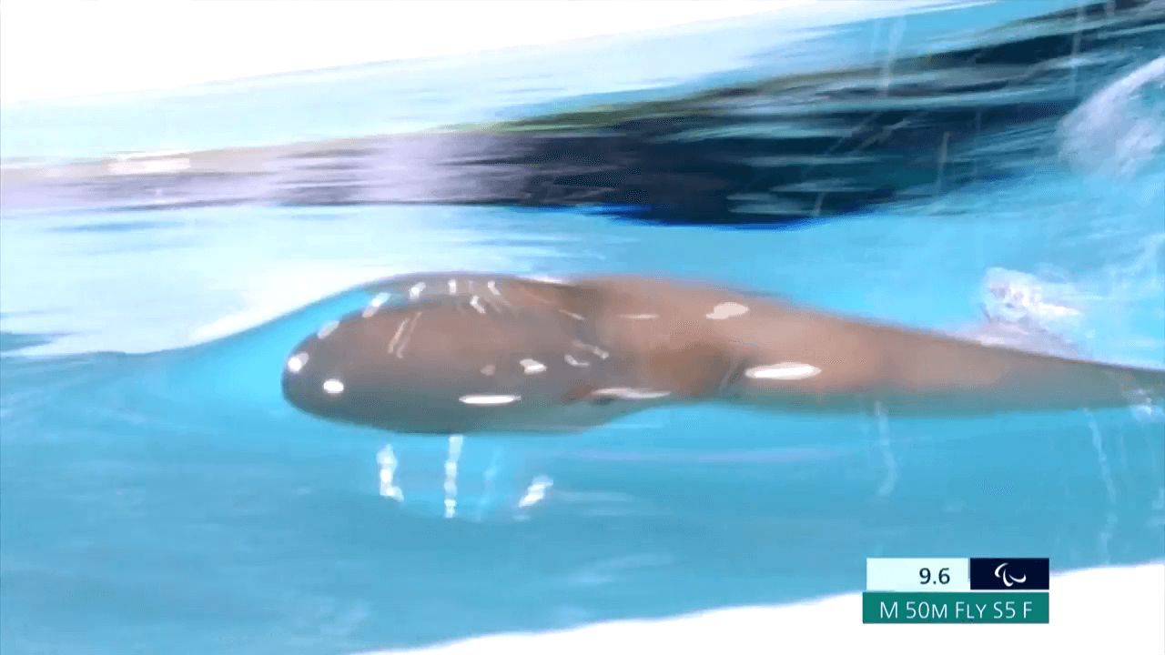  Jincheng Guo, nadando casi sin respirar en los JJPP París 2024