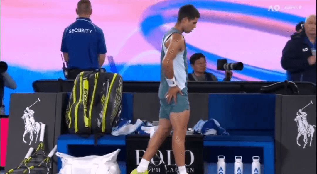  ¿Lesión o provocación? El gesto de Carlos Alcaraz (Redes Sociales)