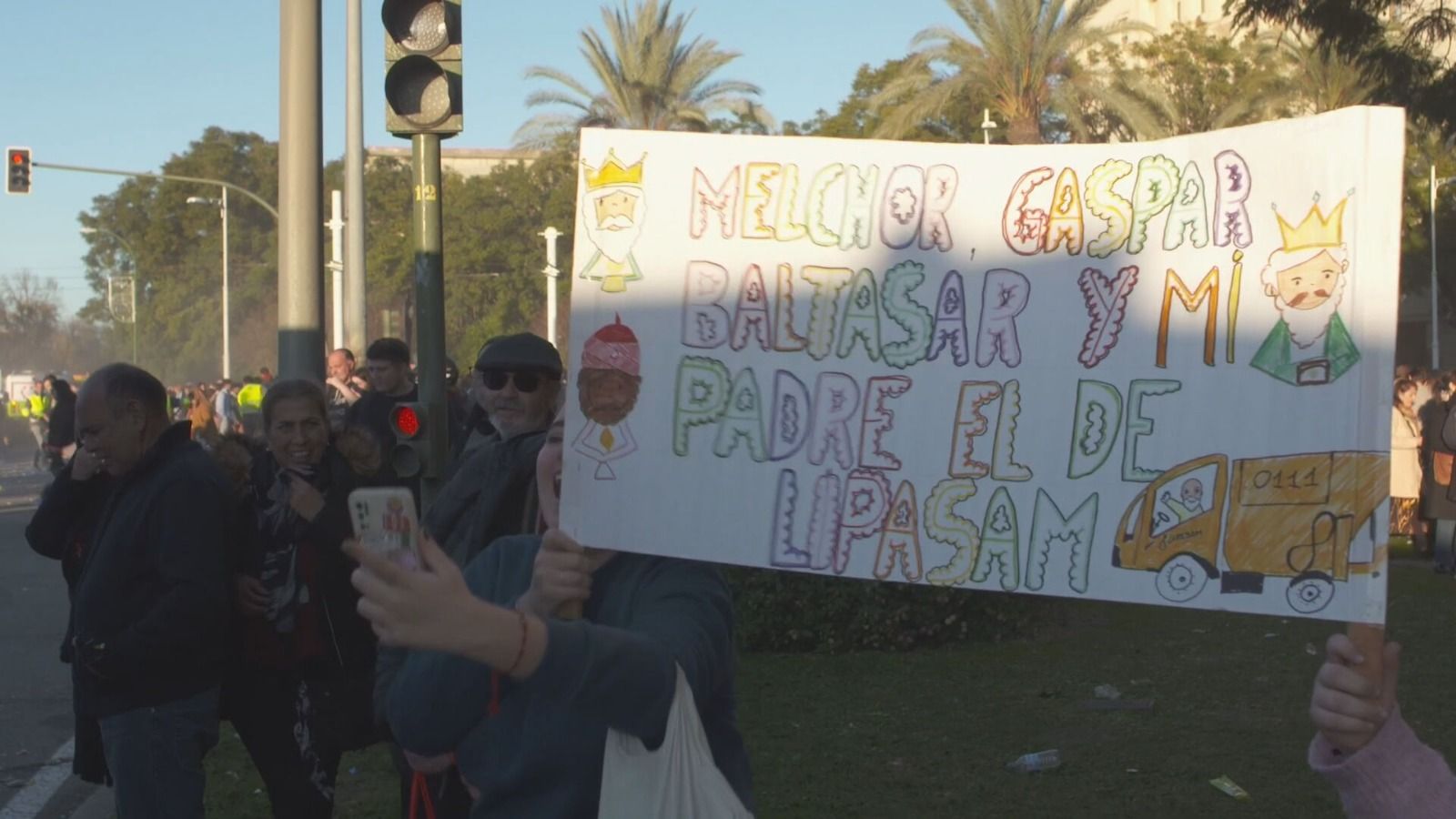 Pancarta de una pequeña hija de un trabajador de Lipasam.