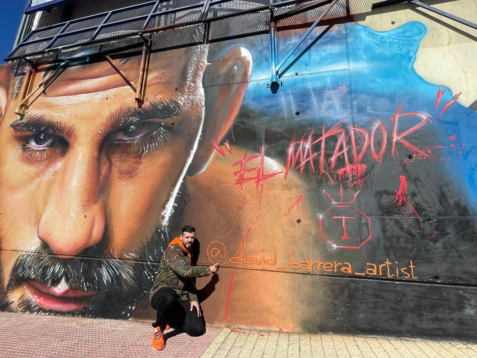 David Barrera, autor del mural de Ilia Topuria