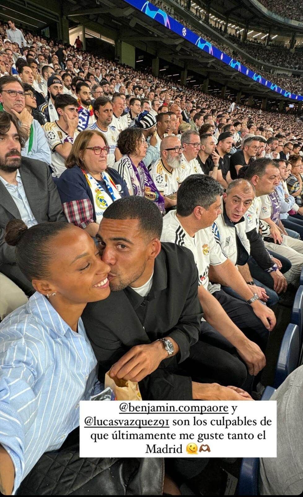 Ana Peleteiro y su marido viendo el partido desde la grada (Instagram: @apeleteirob)