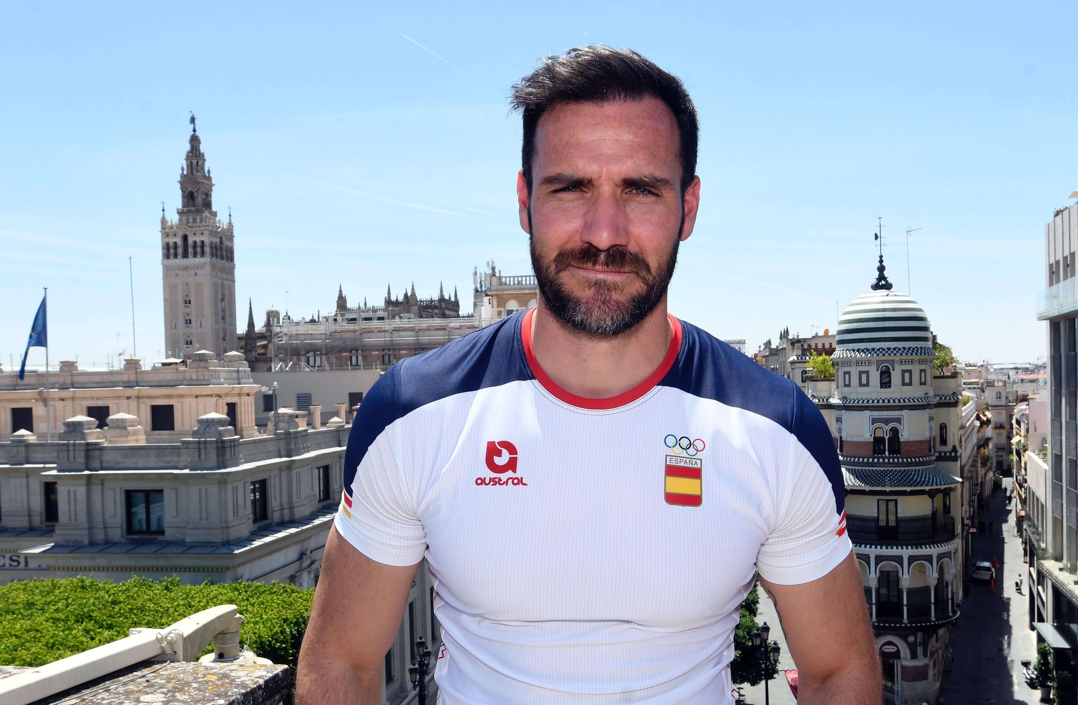 Saúl Craviotto en en el Ayuntamiento de Sevilla.