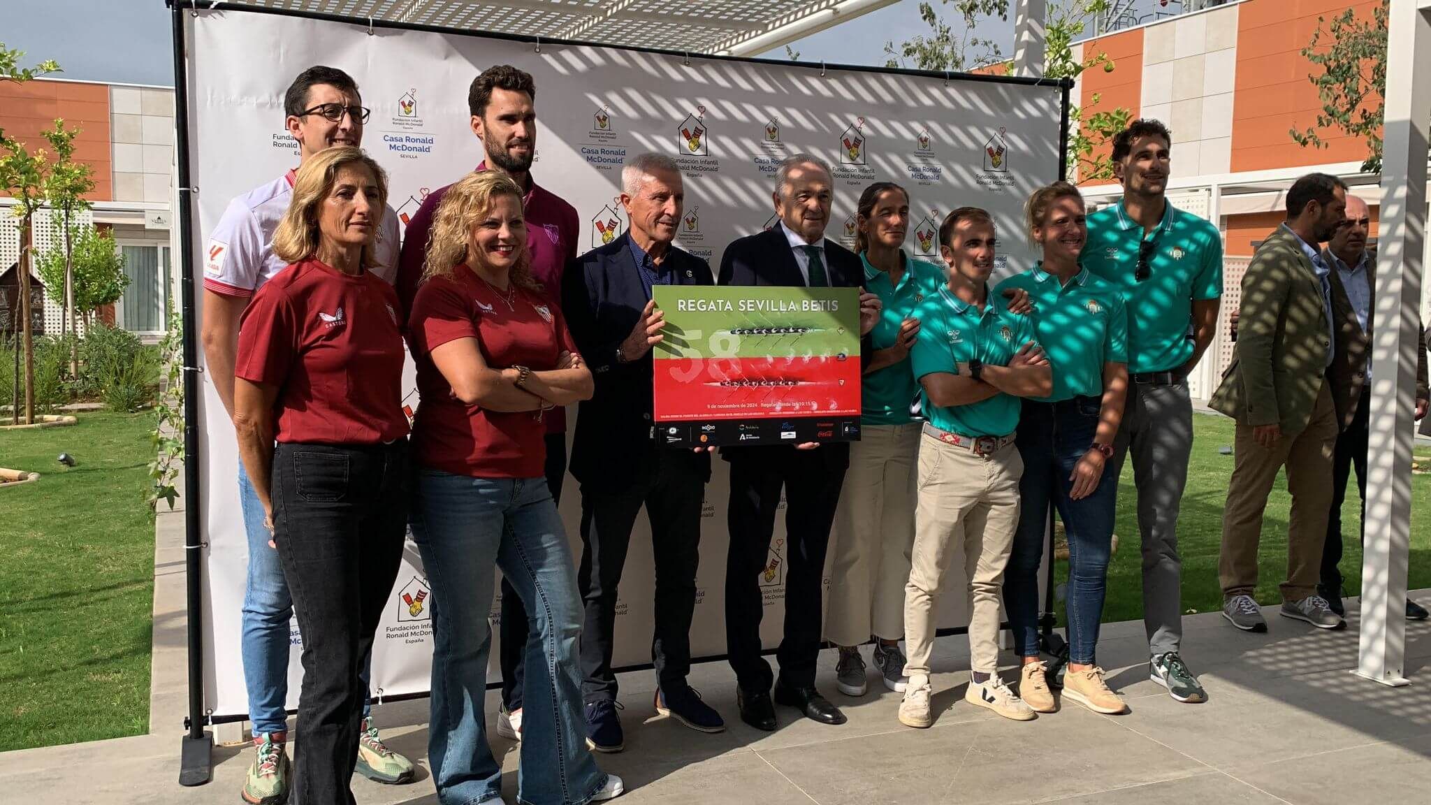  Presentación del cartel de la 58 edición de la regata Sevilla-Betis.