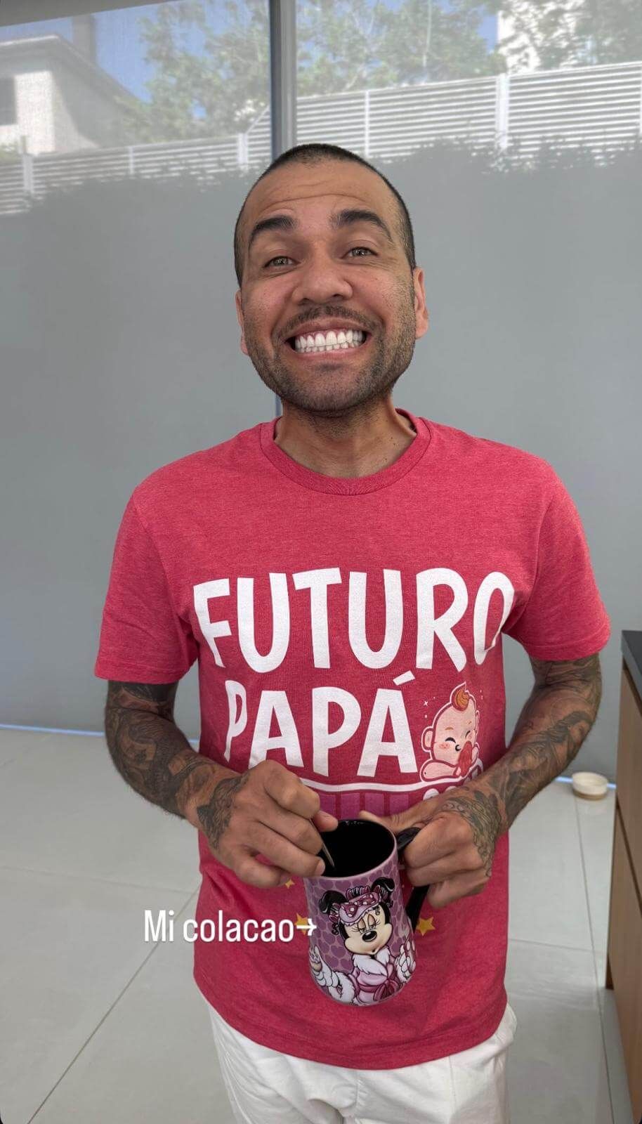 Joana Sanz presume de Dani Alves en redes (Instagram: @joanasanz)