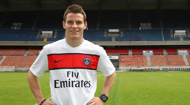Kevin Gameiro, en su presentación como nuevo fichaje del PSG en 2011.