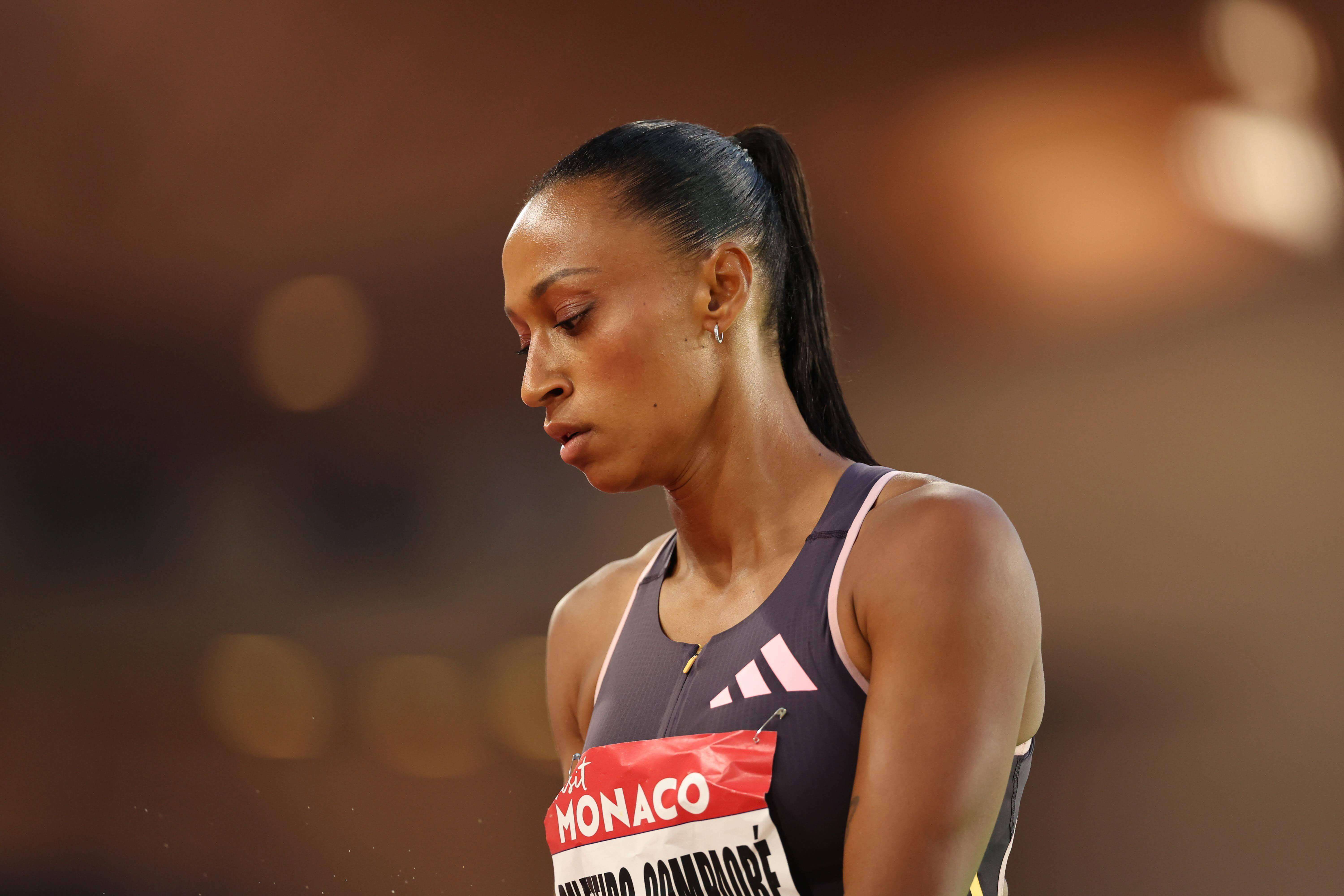  Ana Peleteiro compitiendo en triple salto (Cordon Press)