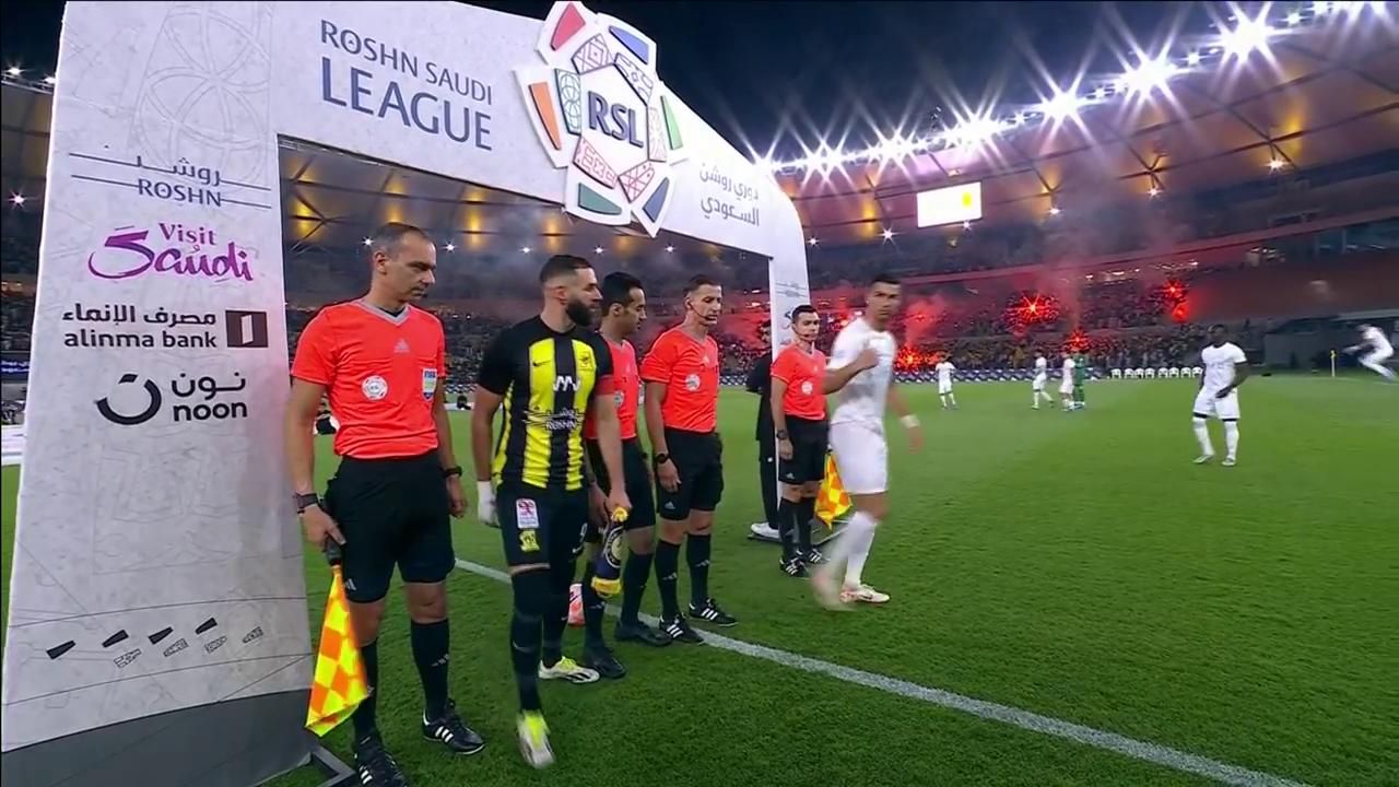  El gesto de Cristiano a Benzema.