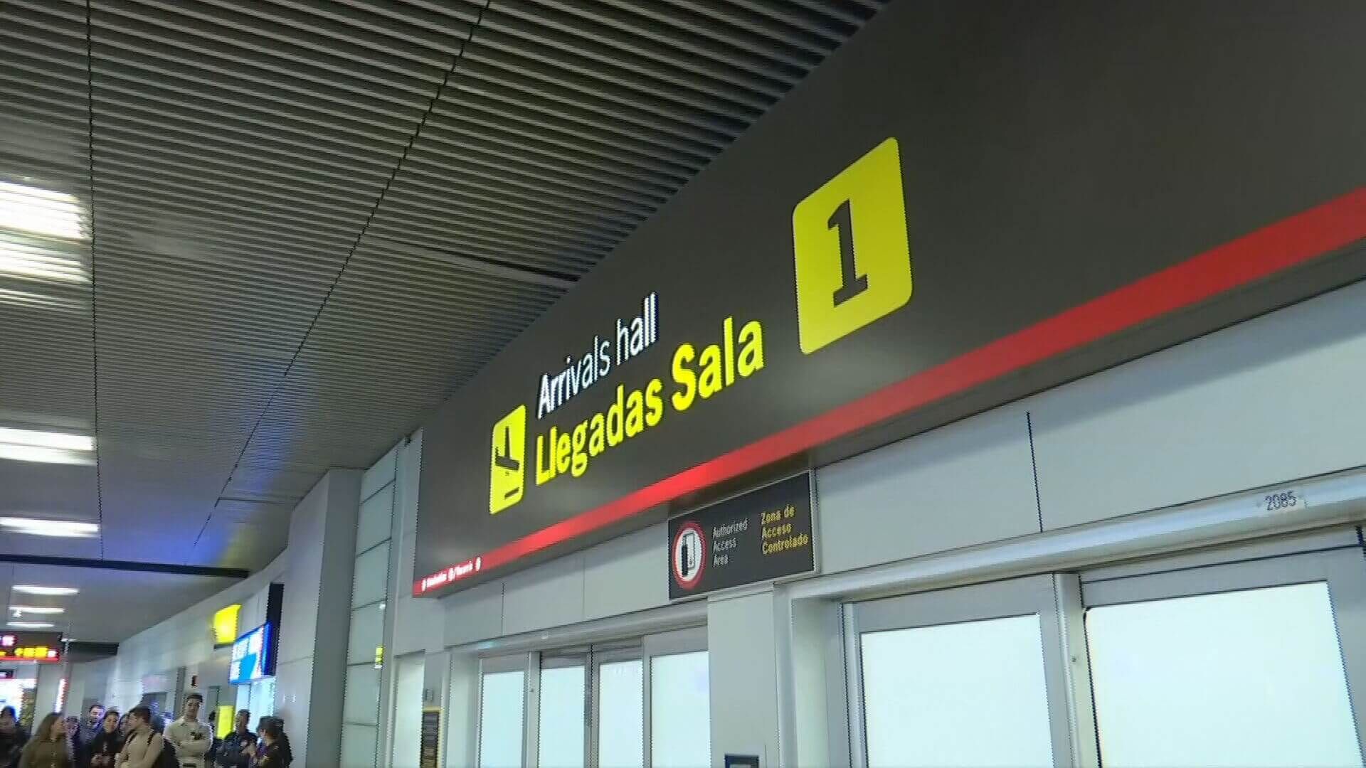 La puerta de llegadas donde espera que aparezca Luis Rubiales.