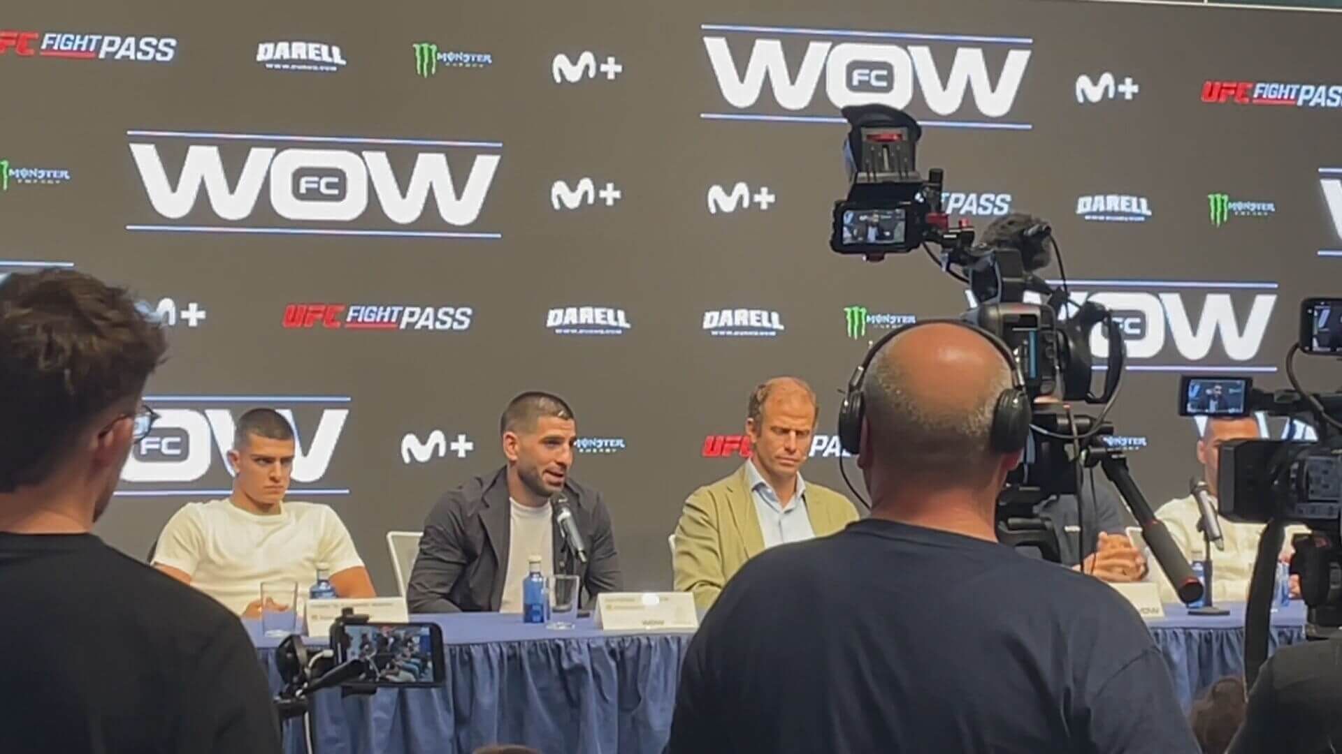  Ilia Topuria, durante la presentación de WOW