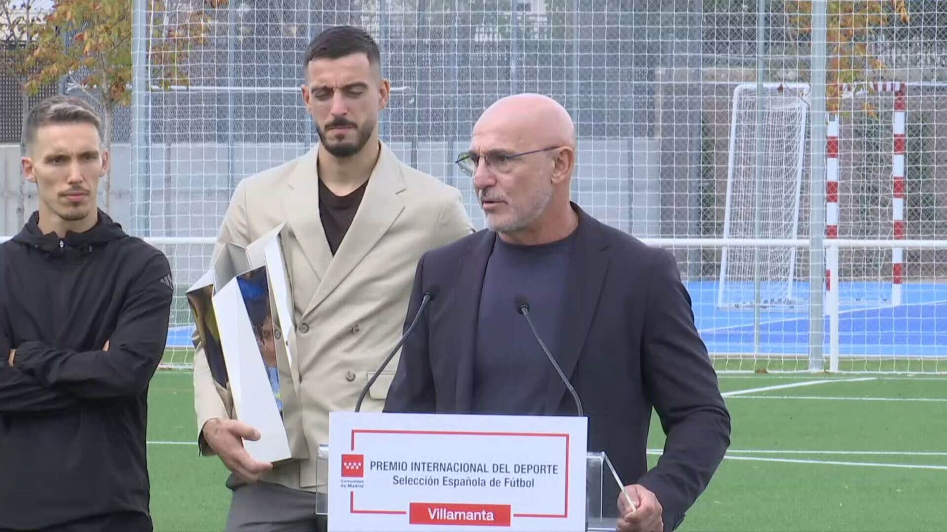  Luis de la Fuente durante su intervención