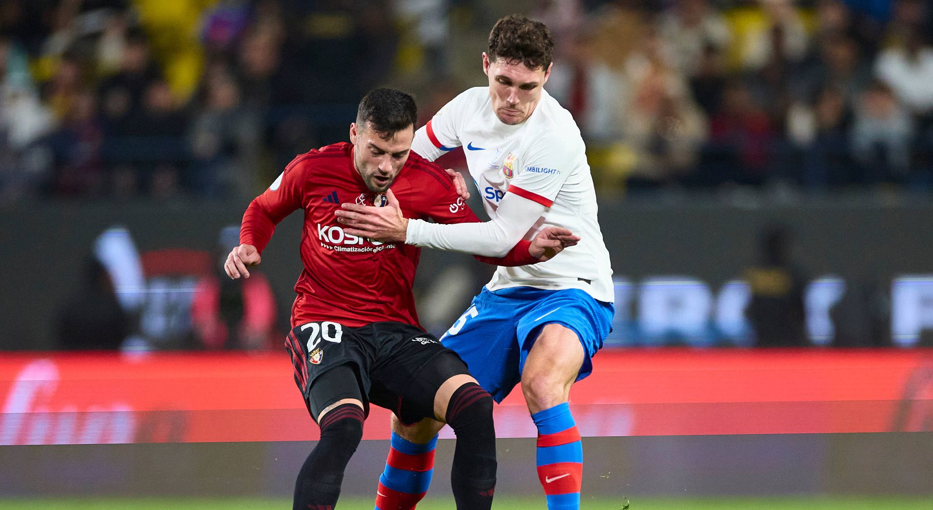 La jugada del Barcelona-Osasuna que se demandó el uso del VAR. (Fuente:EFE).