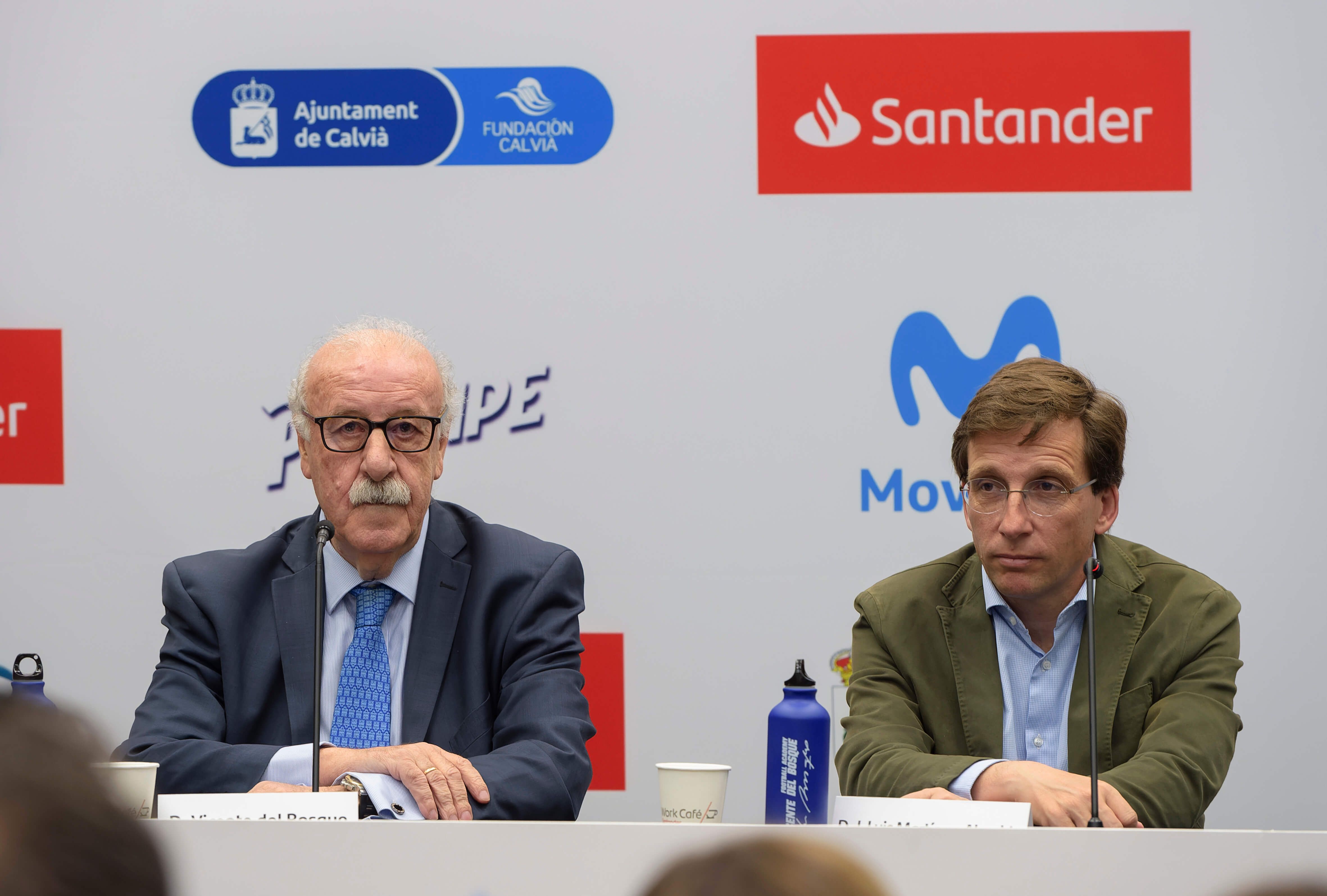  Vicente Del Bosque y José Luis Martínez Almeida, durante el acto