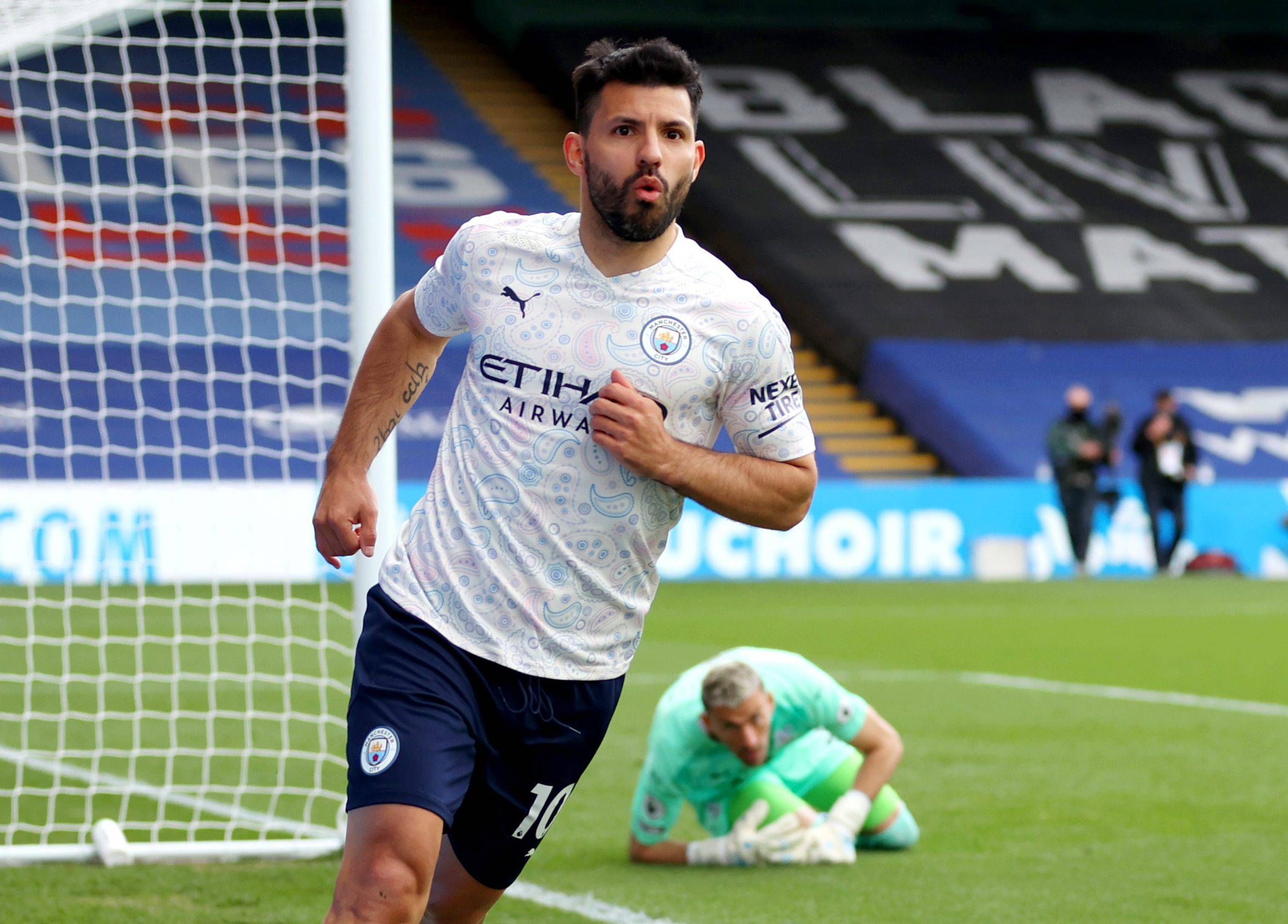 Agüero celebra un gol con el Manchester City.