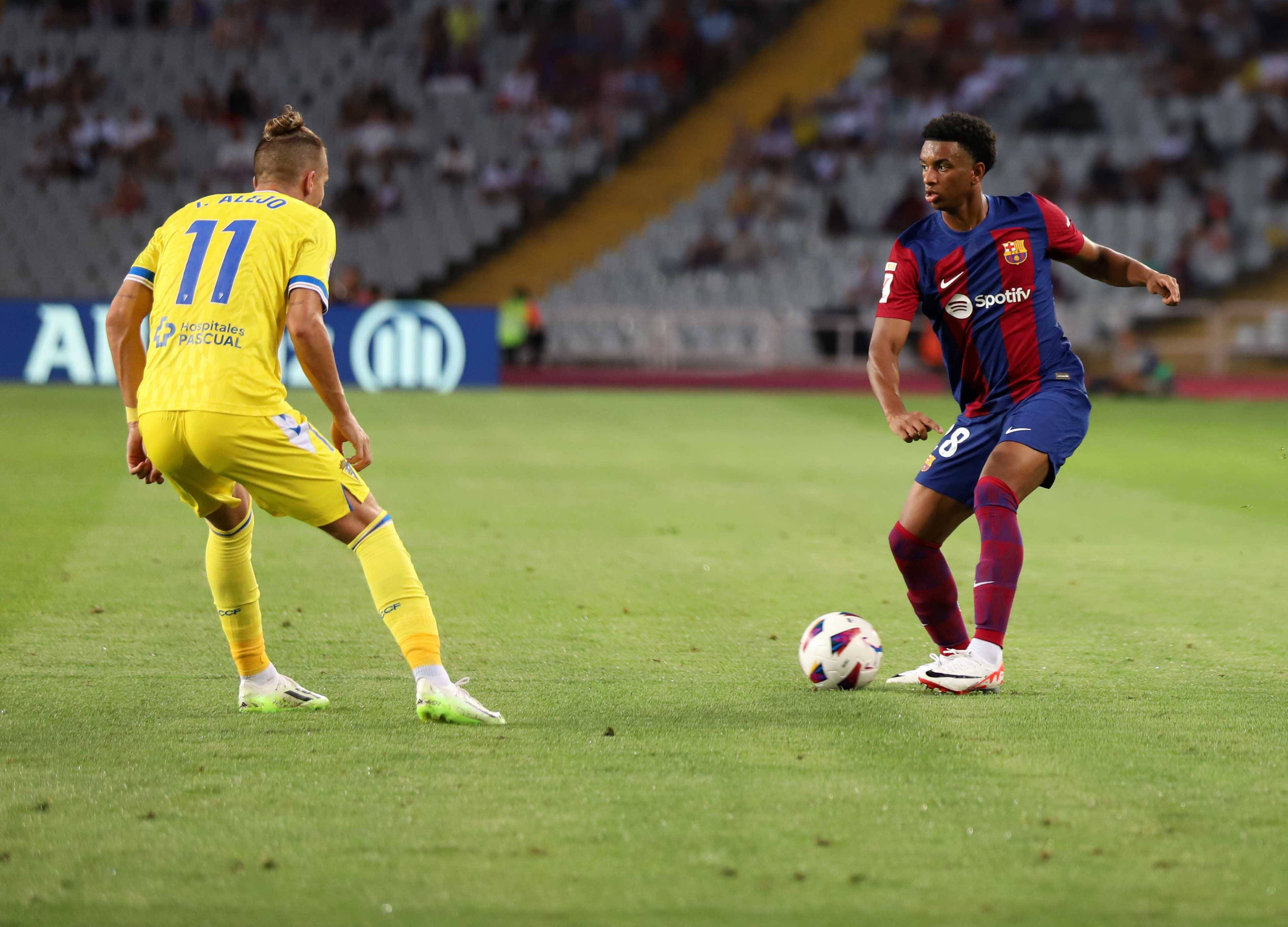  Alejandro Balde, en el Barcelona-Cádiz.