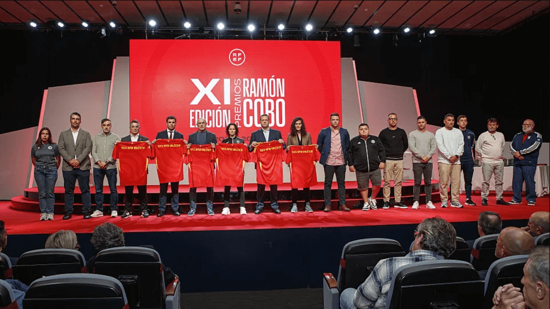  Comité de entrenadores