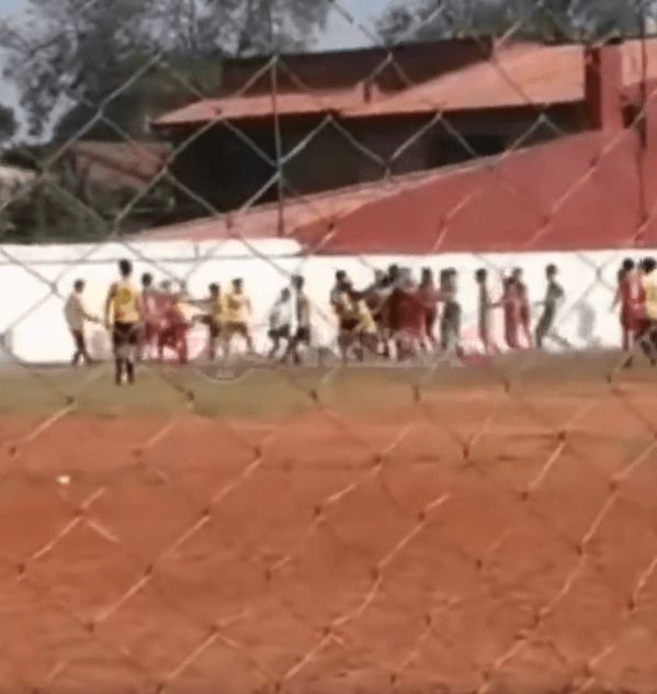 Pelea durante un partido en Paraguay