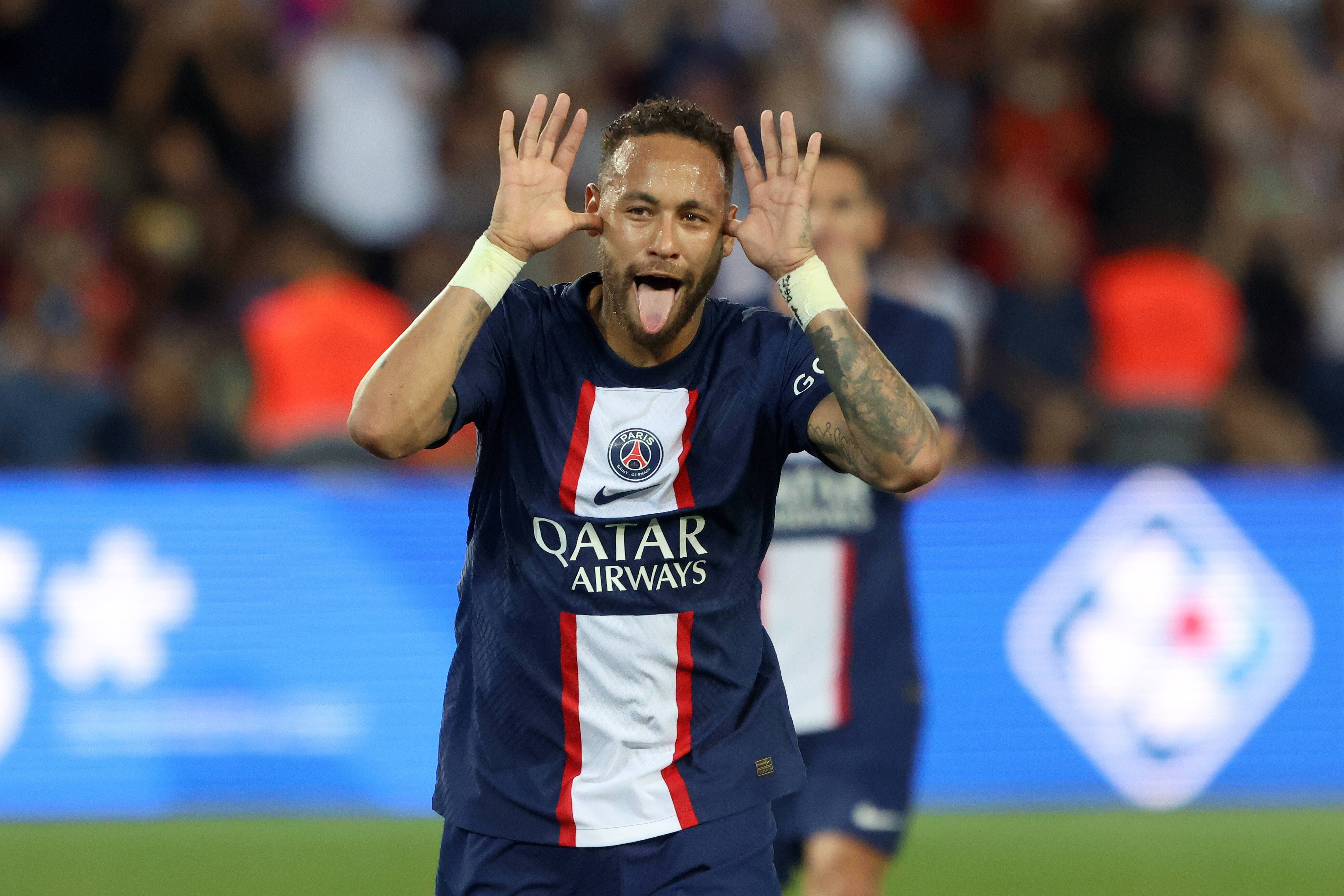 Celebración de Neymar tras uno de sus goles en el PSG-Montpellier.