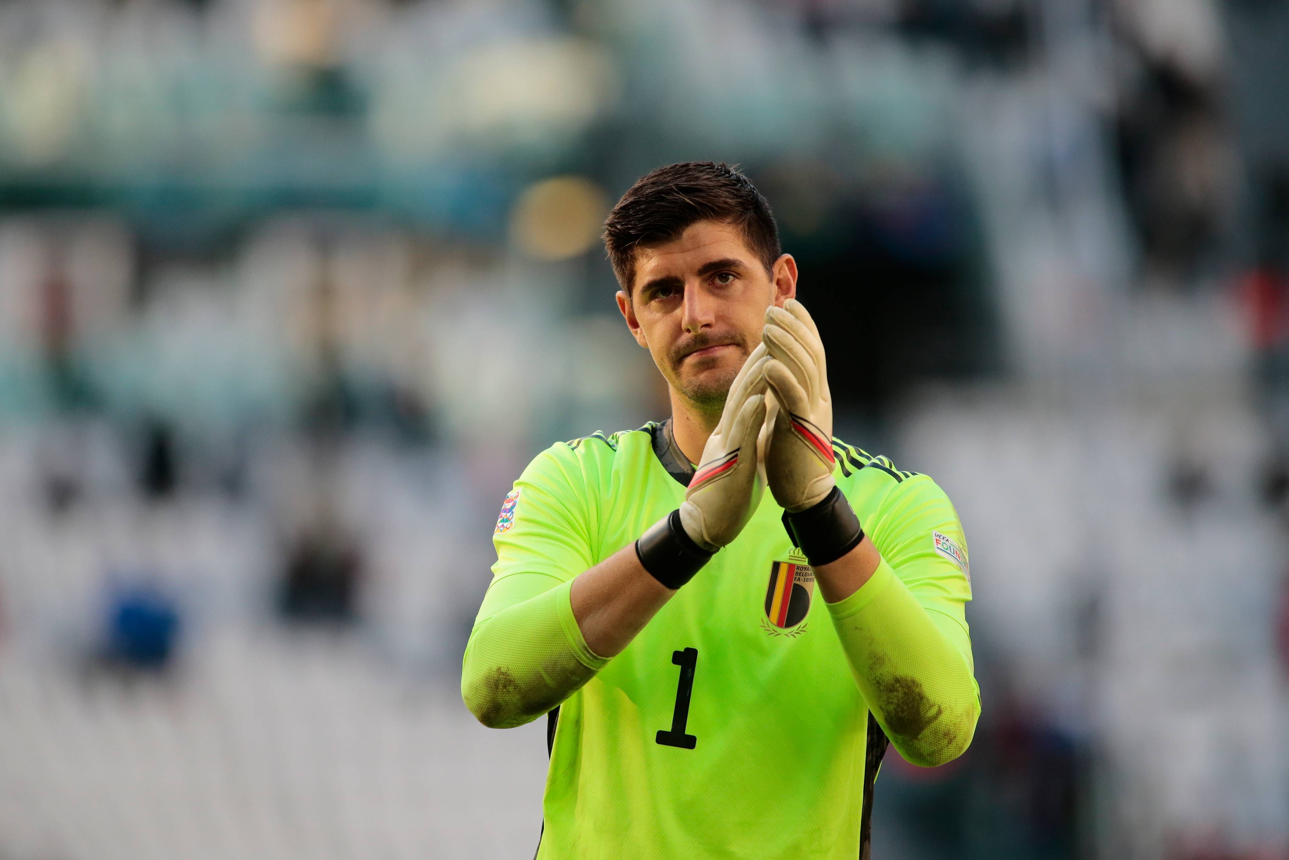  Courtois aplaude tras el Italia-Bélgica (FOTO: Cordón Press).