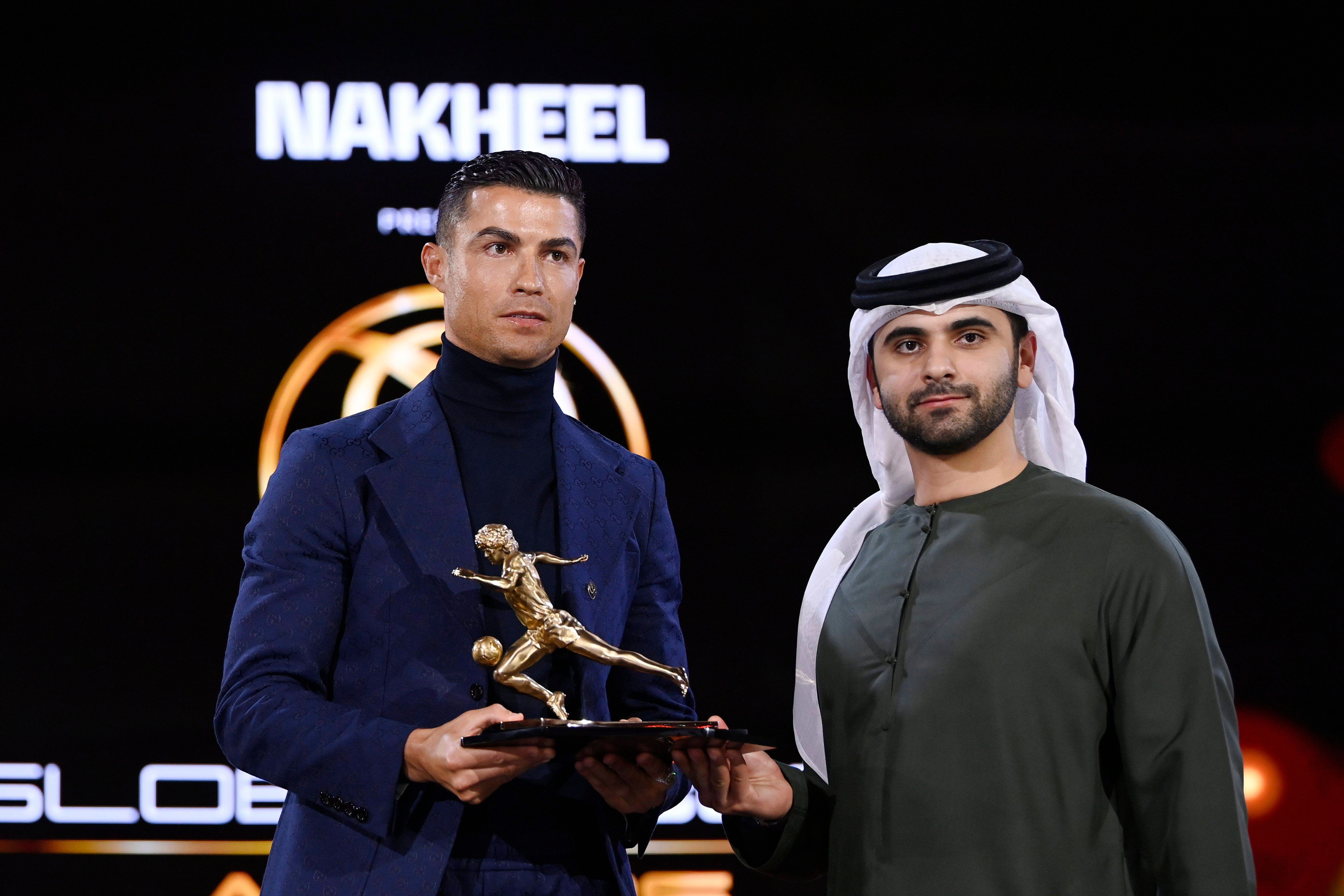  Cristiano Ronaldo recoge el Premio Maradona en los Globe Soccer Awards (Cordon Press)