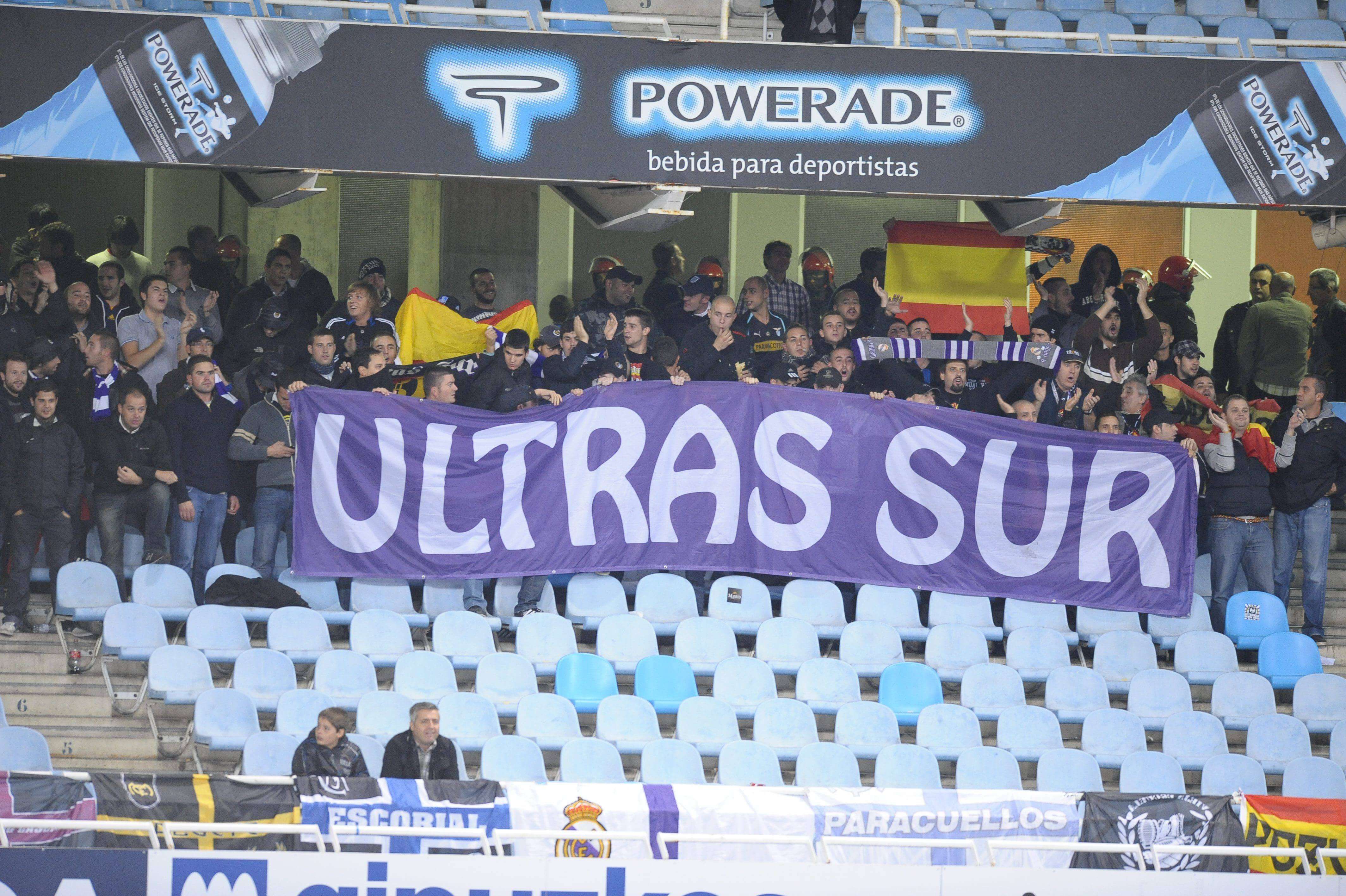  Miembros de Ultras Sur en el estadio de la Real Sociedad (Fuente: Cordon Press)