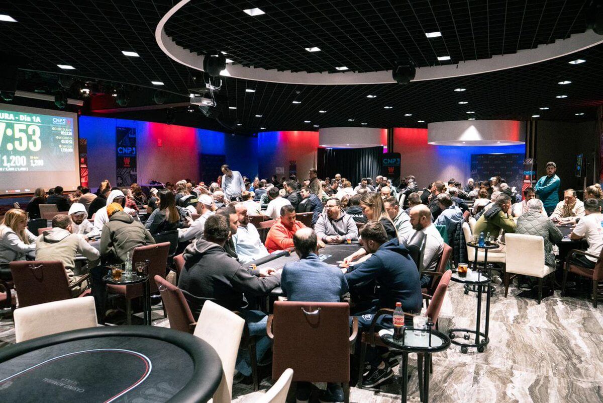  Empezó el torneo en Sevilla